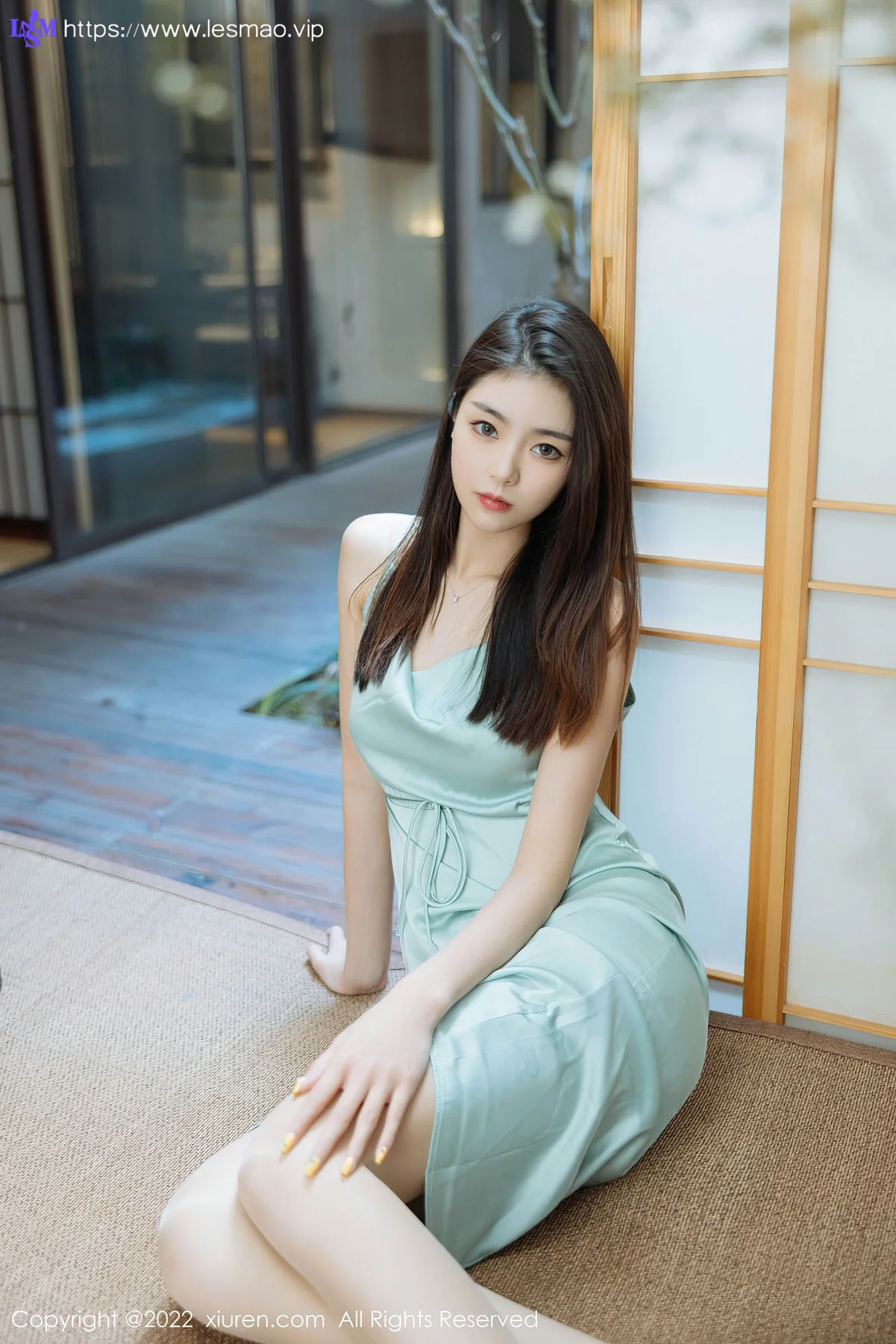 XiuRen 秀人 No.4832 简约白色外衣 可樂Vicky 性感写真2 - 23