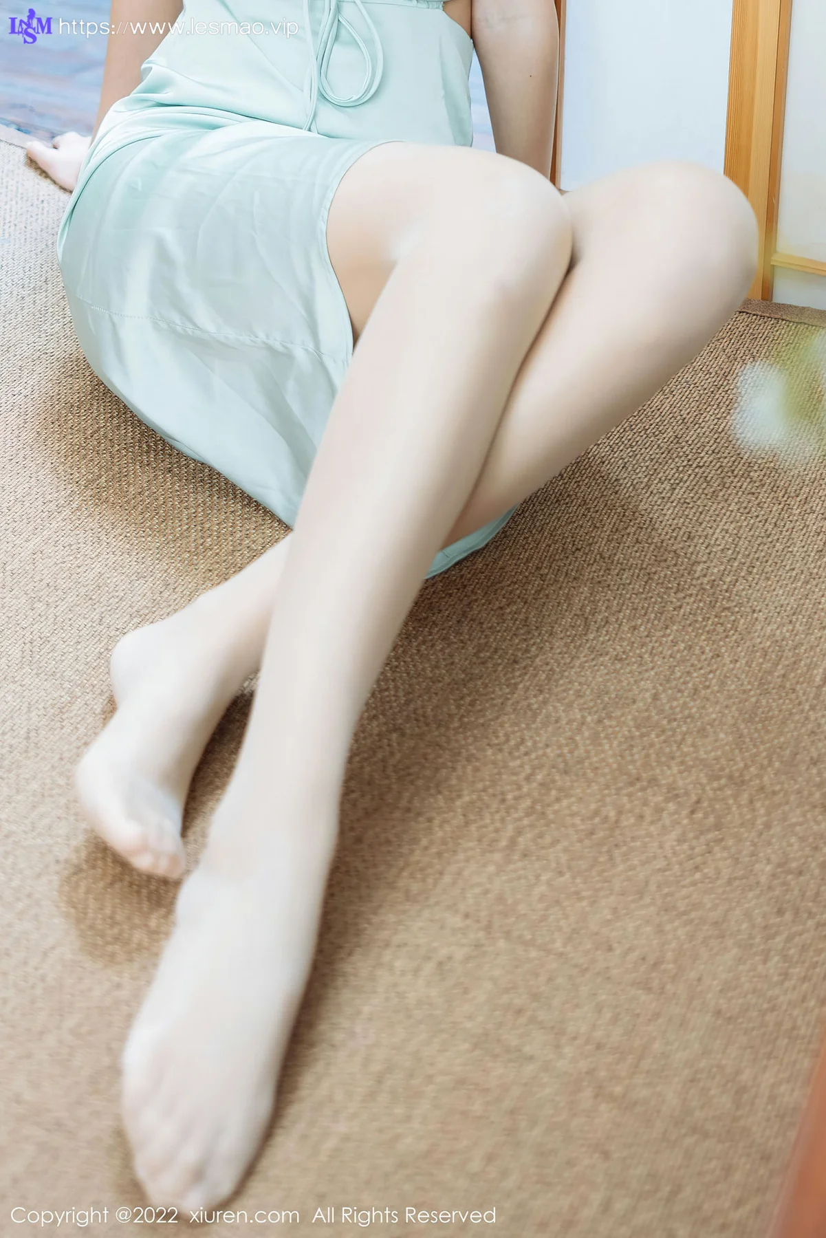 XiuRen 秀人 No.4832 简约白色外衣 可樂Vicky 性感写真2 - 25