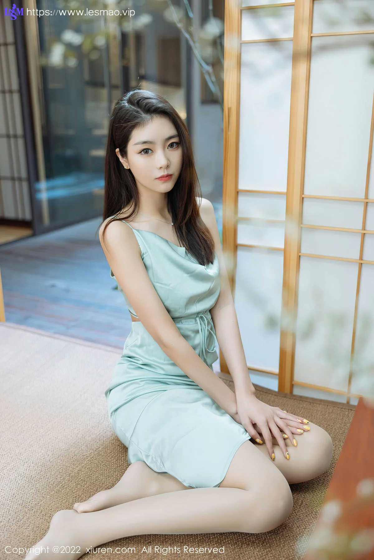 XiuRen 秀人 No.4832 简约白色外衣 可樂Vicky 性感写真2 - 28