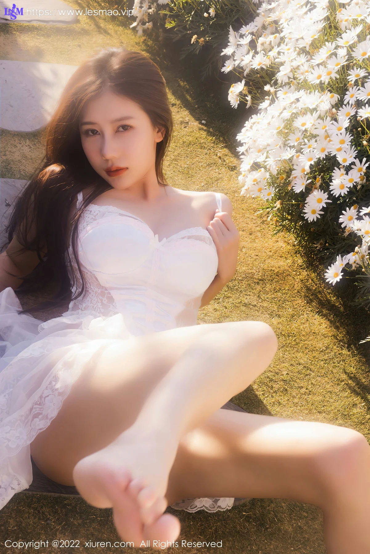 XiuRen 秀人 No.4837 白纱户外露出 尹甜甜  性感写真3 - 17