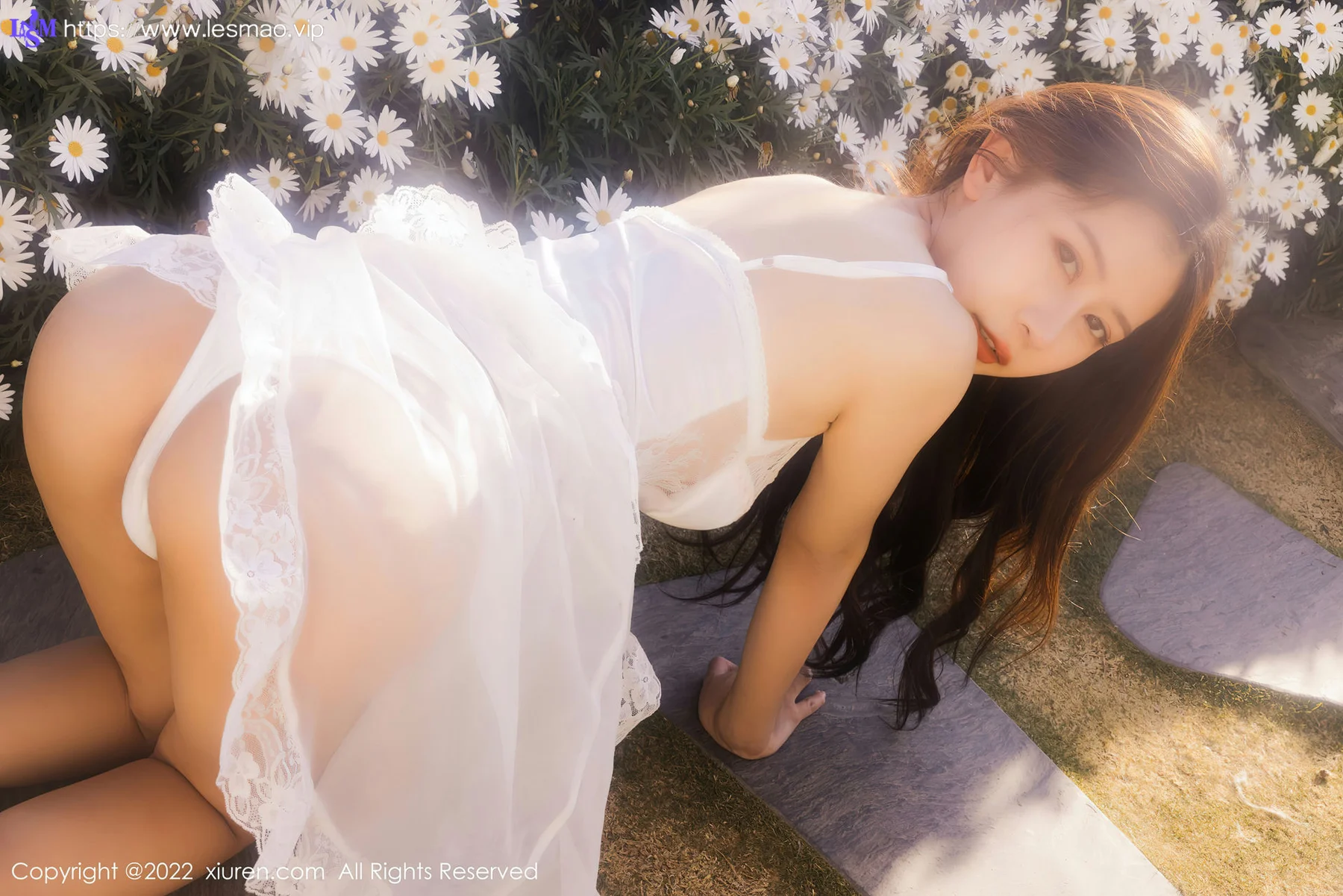 XiuRen 秀人 No.4837 白纱户外露出 尹甜甜  性感写真3 - 23