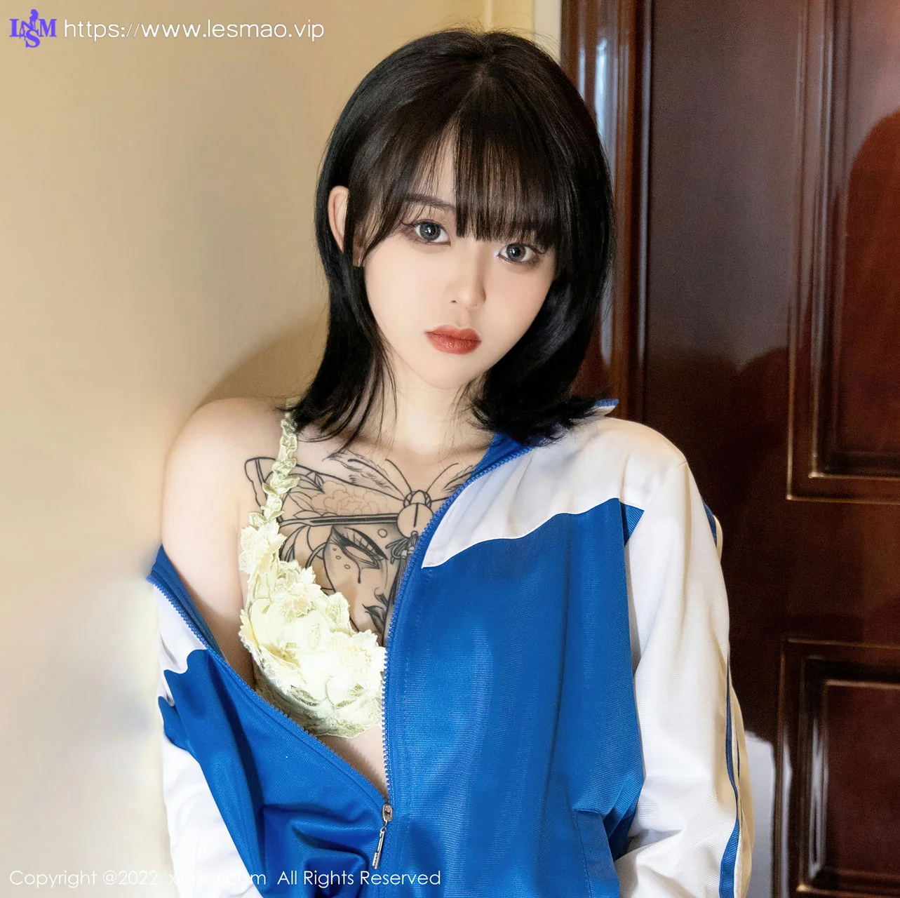XiuRen 秀人 No.4838 极致美腿 奶瓶. 性感写真1 - 38