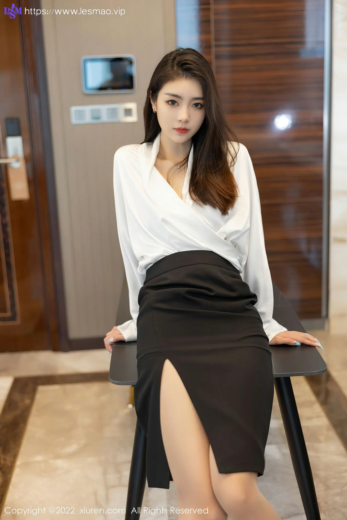 XiuRen 秀人 No.4869 妩媚十足 可樂Vicky 性感写真22 - 17