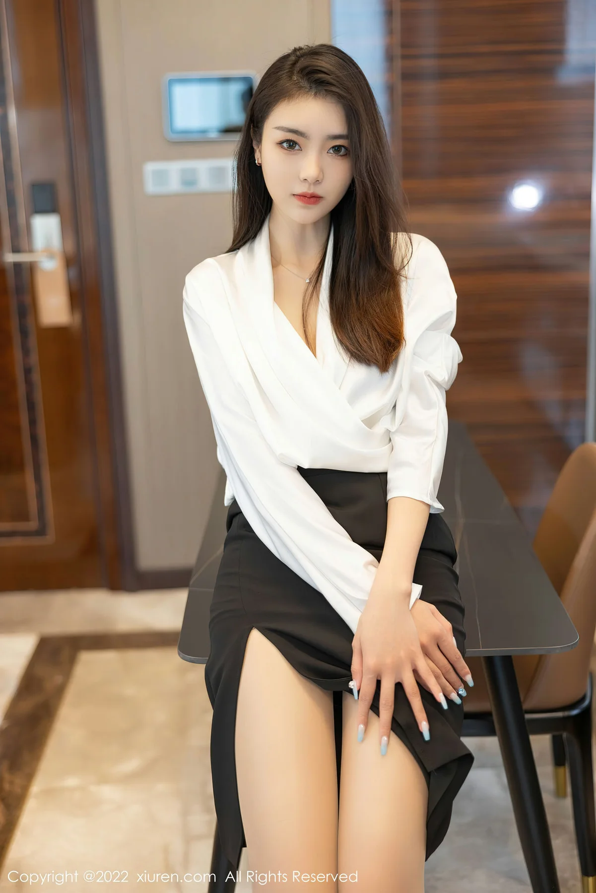 XiuRen 秀人 No.4869 妩媚十足 可樂Vicky 性感写真22 - 24