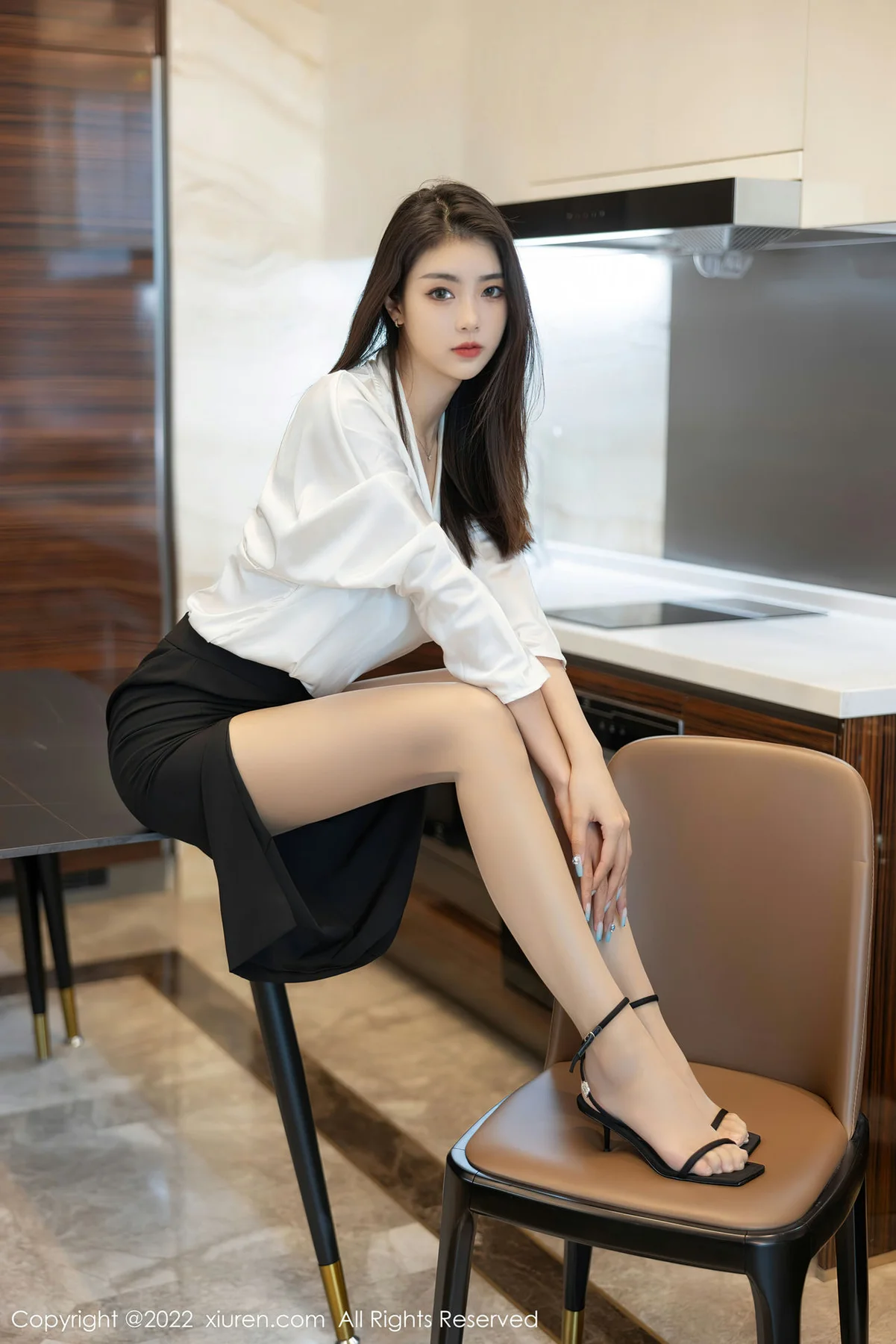 XiuRen 秀人 No.4869 妩媚十足 可樂Vicky 性感写真22 - 36