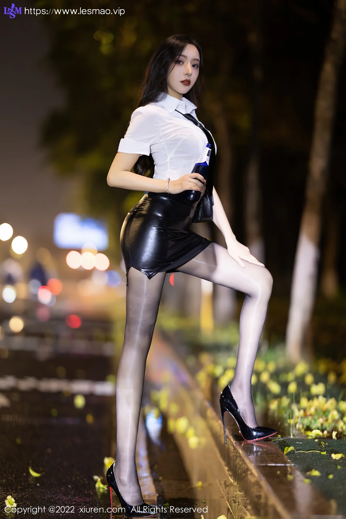 XiuRen 秀人 No.4879 魅惑黑丝 王馨瑶yanni 性感写真1 - 13