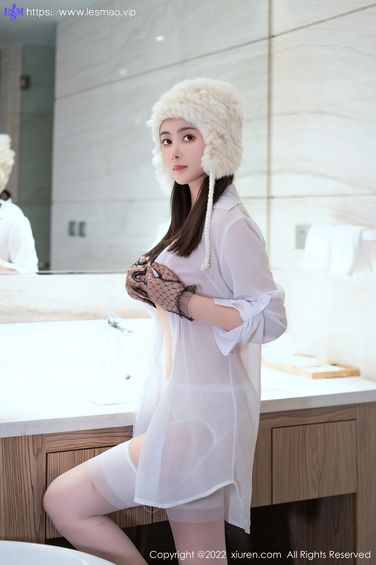 XiuRen 秀人 No.4906 简约白色毛衣 summer宝宝 性感写真 - 32