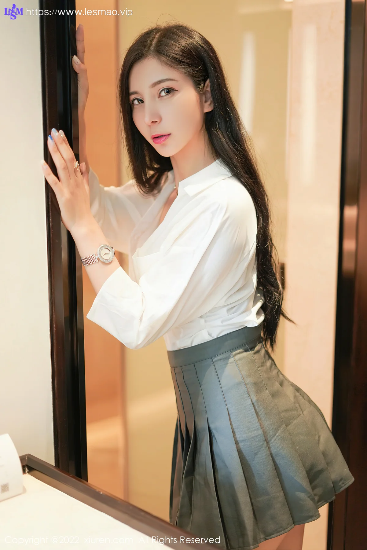 XiuRen 秀人 No.4918 灰色短裙 小蛮妖Yummy 性感写真22 - 22