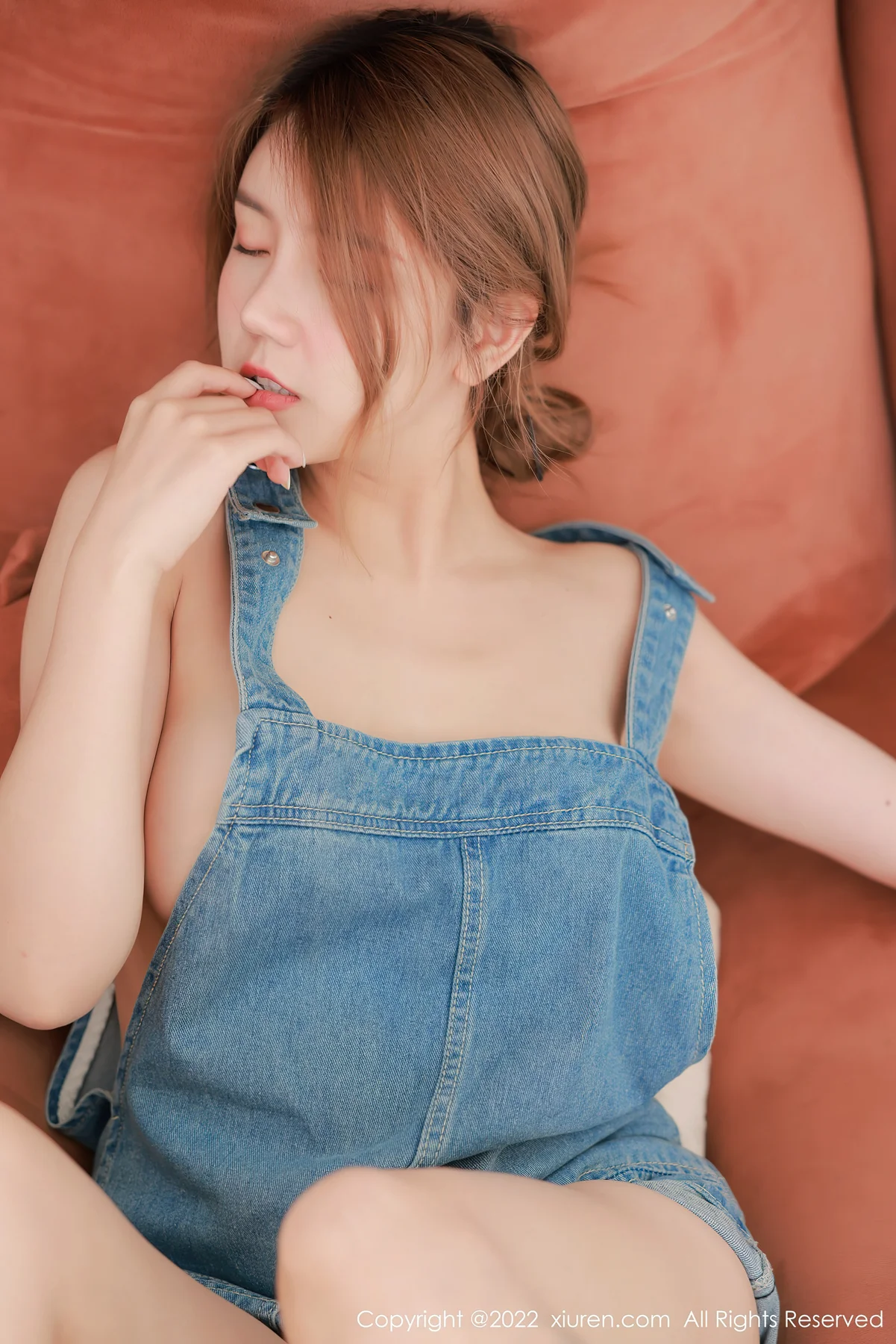 XiuRen 秀人 No.4922 吊带短裙 sugar糖酒酒 首套写真1 - 27