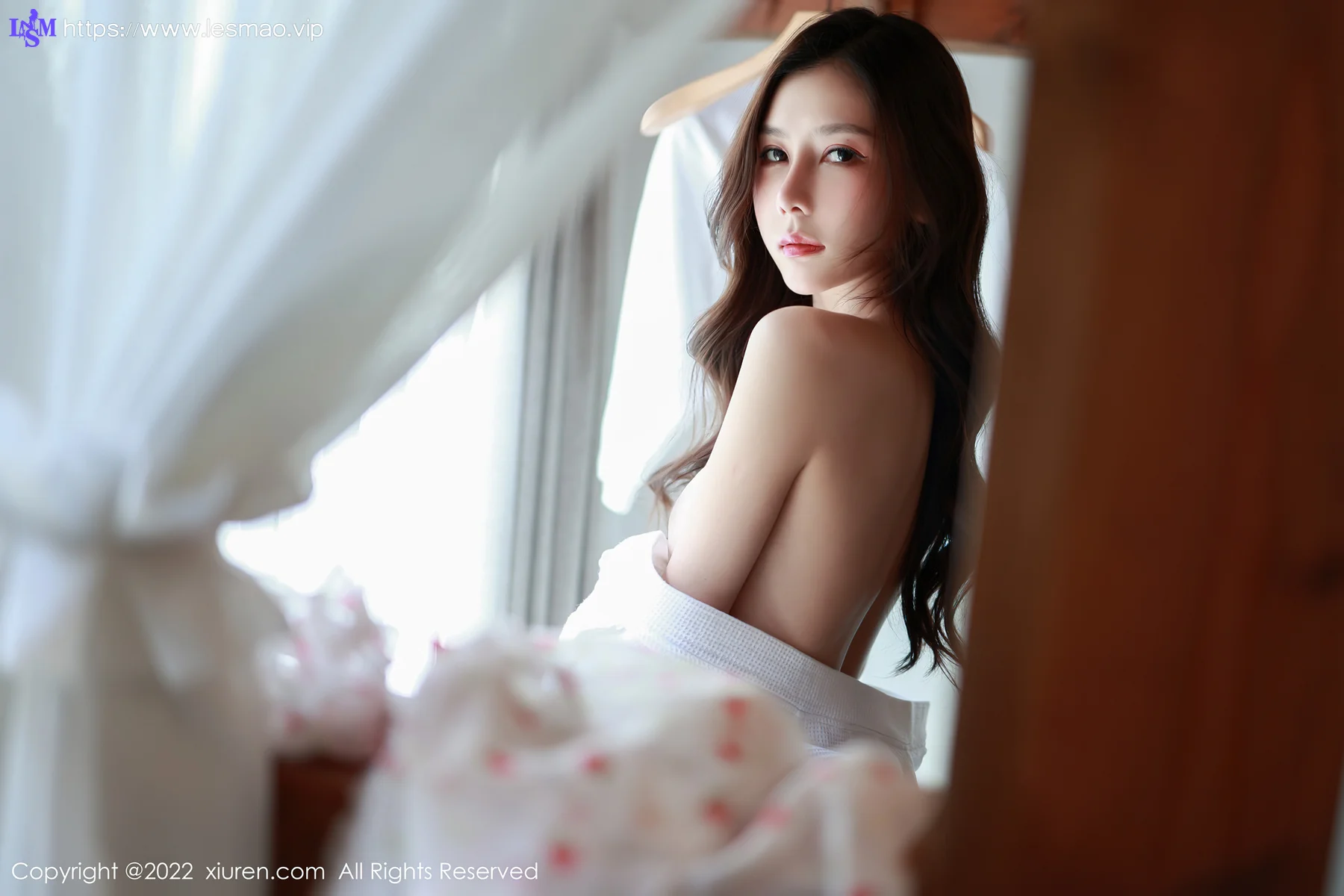 XiuRen 秀人 No.4932 白色睡袍 尹甜甜 性感写真33 - 11