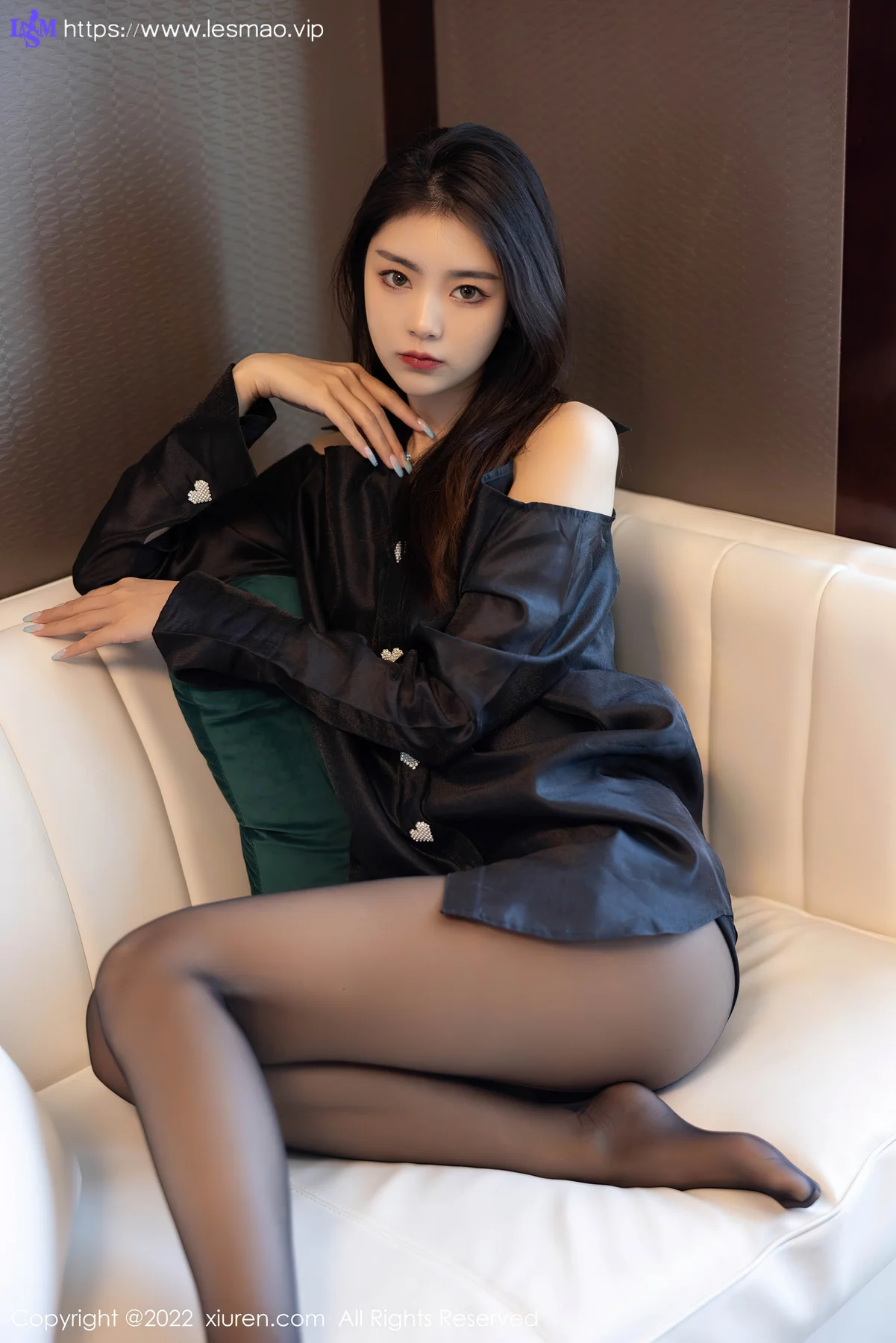 XiuRen 秀人 No.4940 红色吊带裙  可樂Vicky 性感写真33 - 13