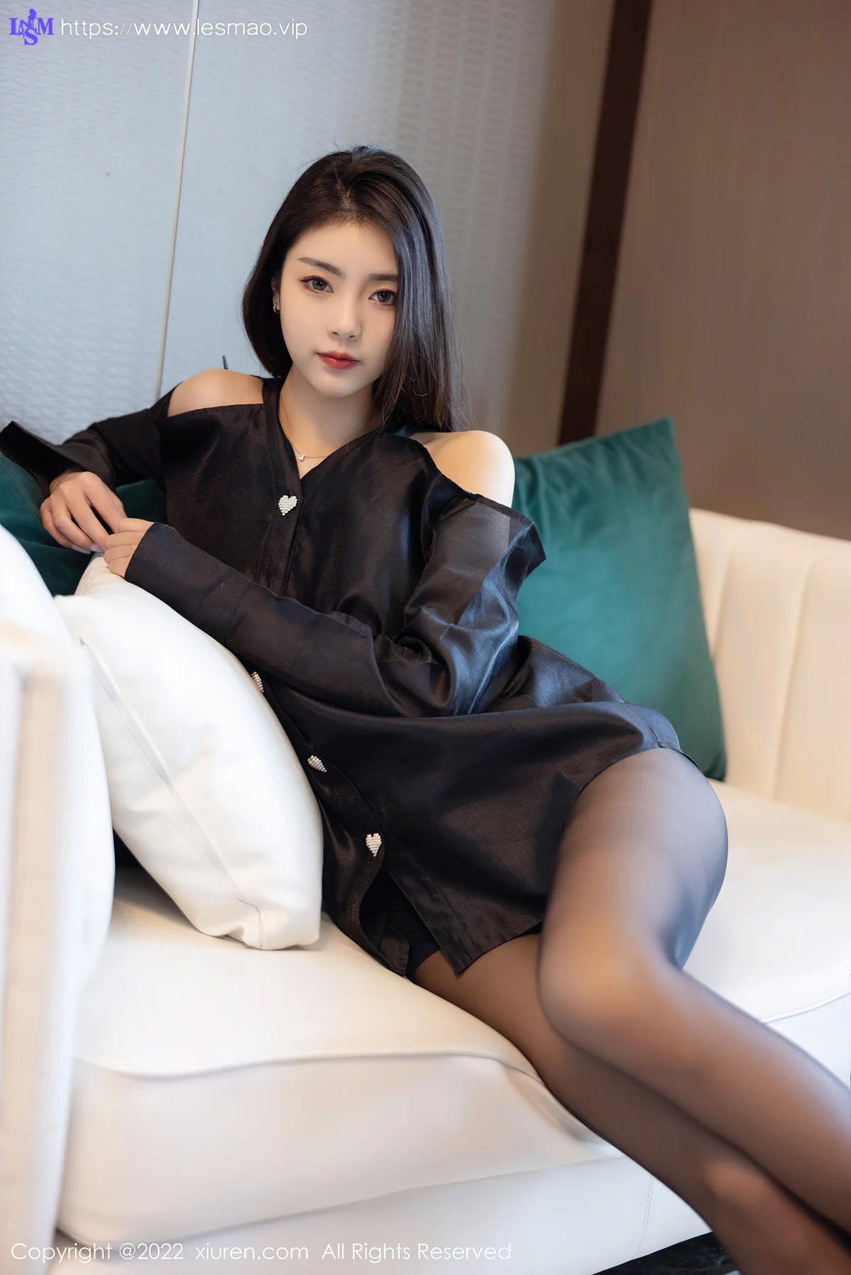 XiuRen 秀人 No.4940 红色吊带裙  可樂Vicky 性感写真33 - 19