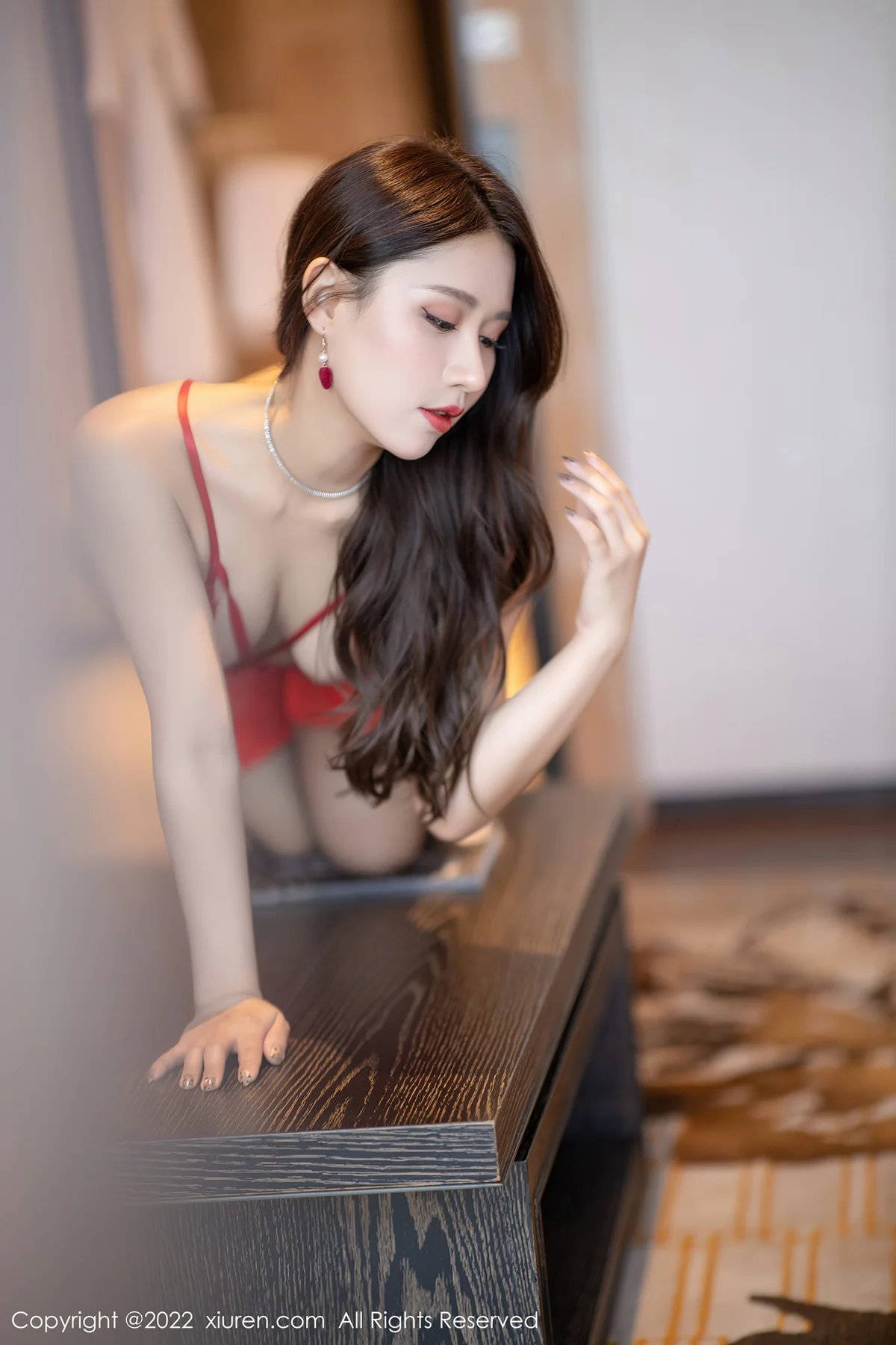 XiuRen 秀人 No.4954 红色轻透服饰 徐安安 三亚旅拍 - 25