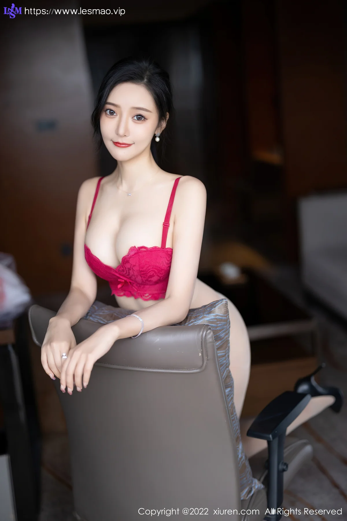 XiuRen 秀人 No.4963 连衣短裙 王馨瑶yanni 性感写真1 - 56