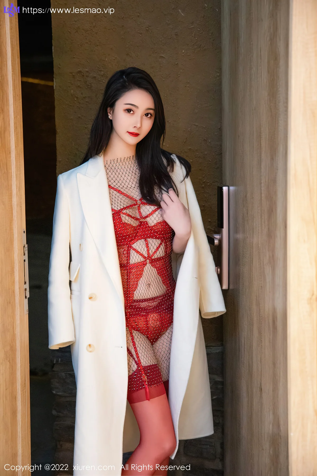 XiuRen 秀人 No.4997 红色丝袜 summer宝宝 性感写真 - 44