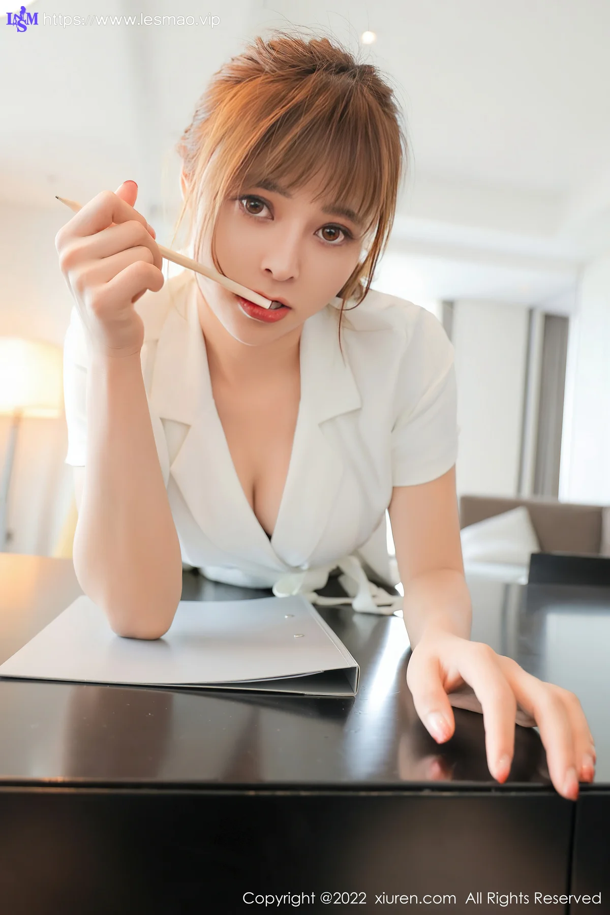 XiuRen 秀人 No.5019 室内场景Ol装扮 奈沐子 性感写真3 - 12