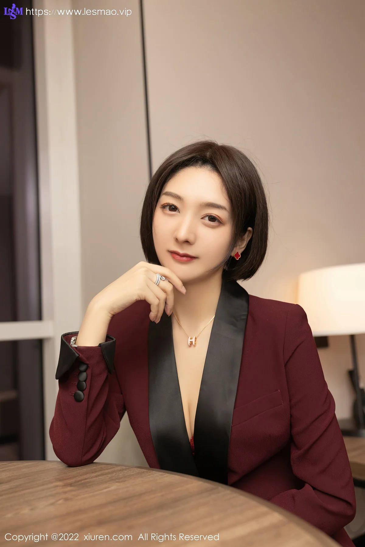 XiuRen 秀人 No.5111 角色扮演女老板 Angela小热巴 性感写真3 - 21