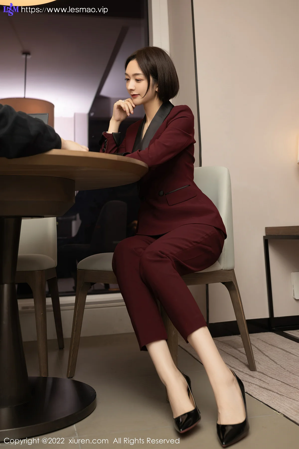 XiuRen 秀人 No.5111 角色扮演女老板 Angela小热巴 性感写真3 - 22
