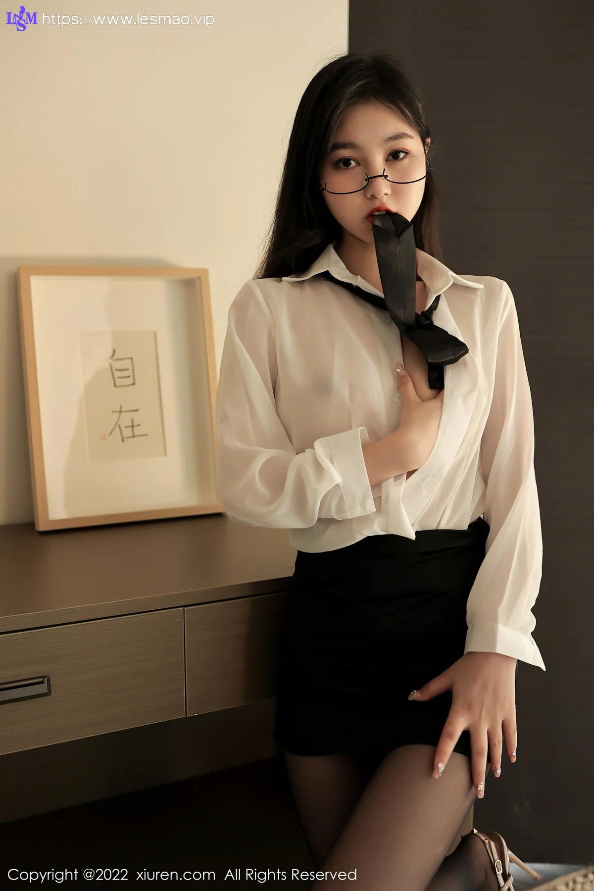 XiuRen 秀人 No.5117 眼镜萝莉 谢晚晚 性感写真22 - 20
