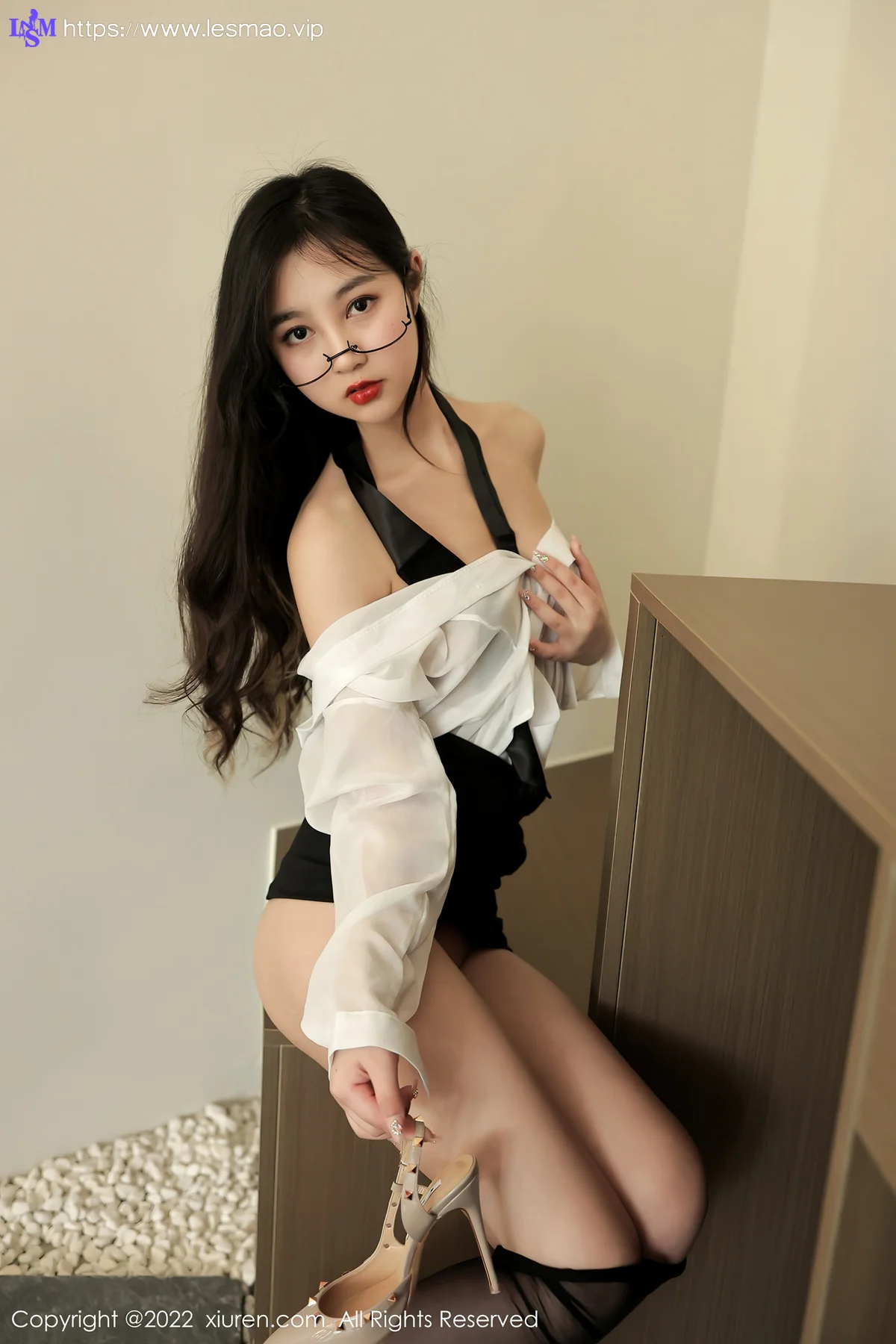 XiuRen 秀人 No.5117 眼镜萝莉 谢晚晚 性感写真22 - 72