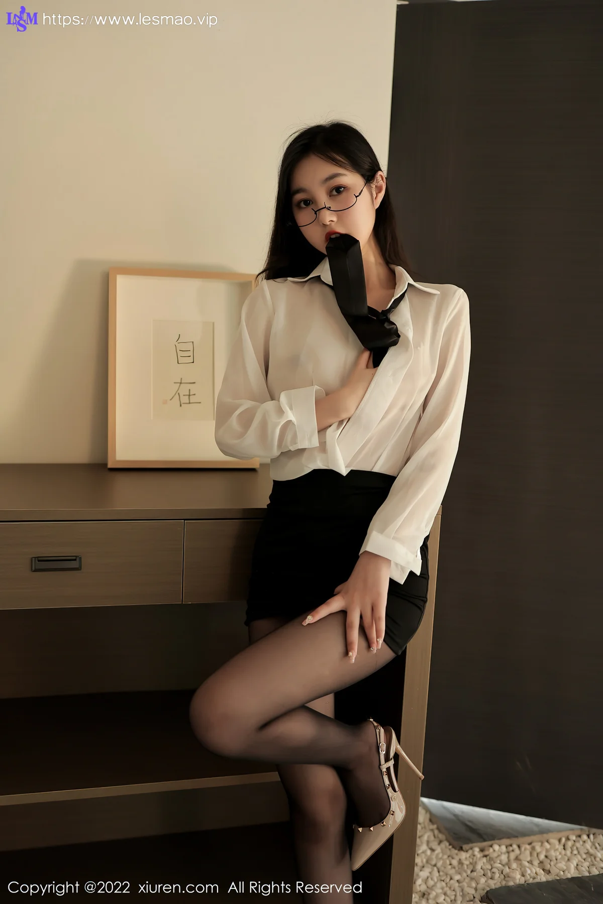 XiuRen 秀人 No.5117 眼镜萝莉 谢晚晚 性感写真22 - 82
