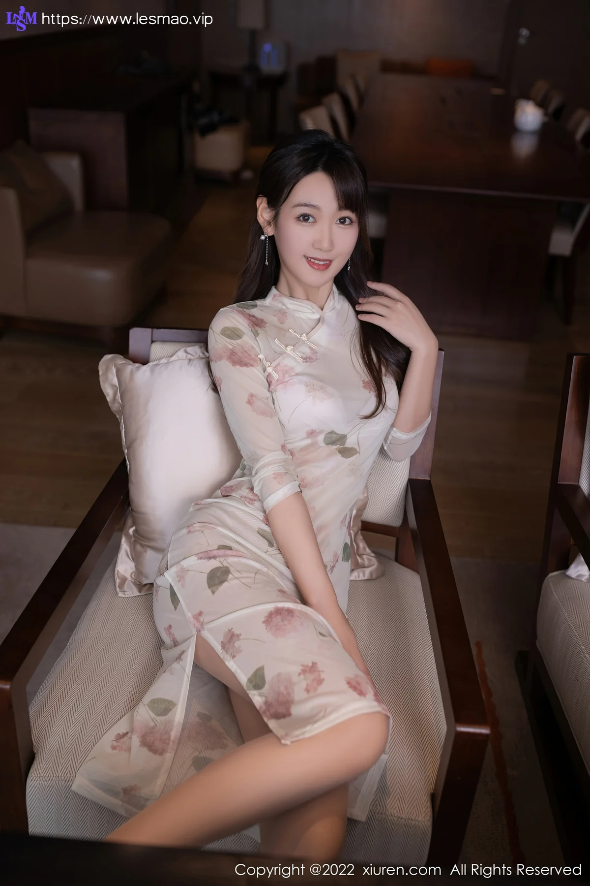XiuRen 秀人 No.5139 轻透旗袍 唐安琪 广州旅拍11 - 18