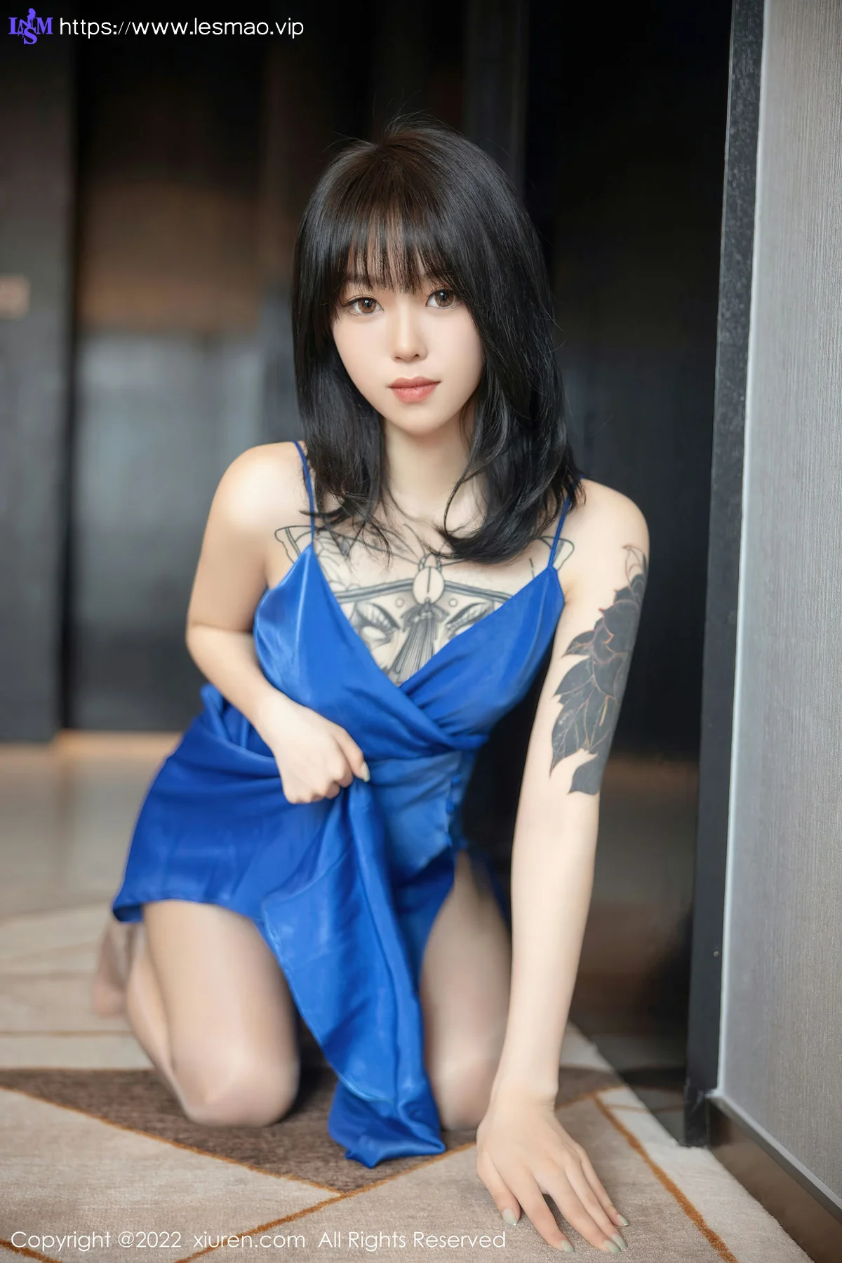 XiuRen 秀人 No.5165 奶瓶. 蓝色吊带裙性感写真11 - 17