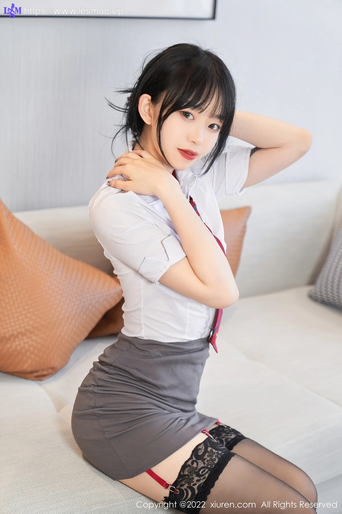 XiuRen 秀人 No.5182 灰色短裙 奶瓶. 性感写真3 - 16