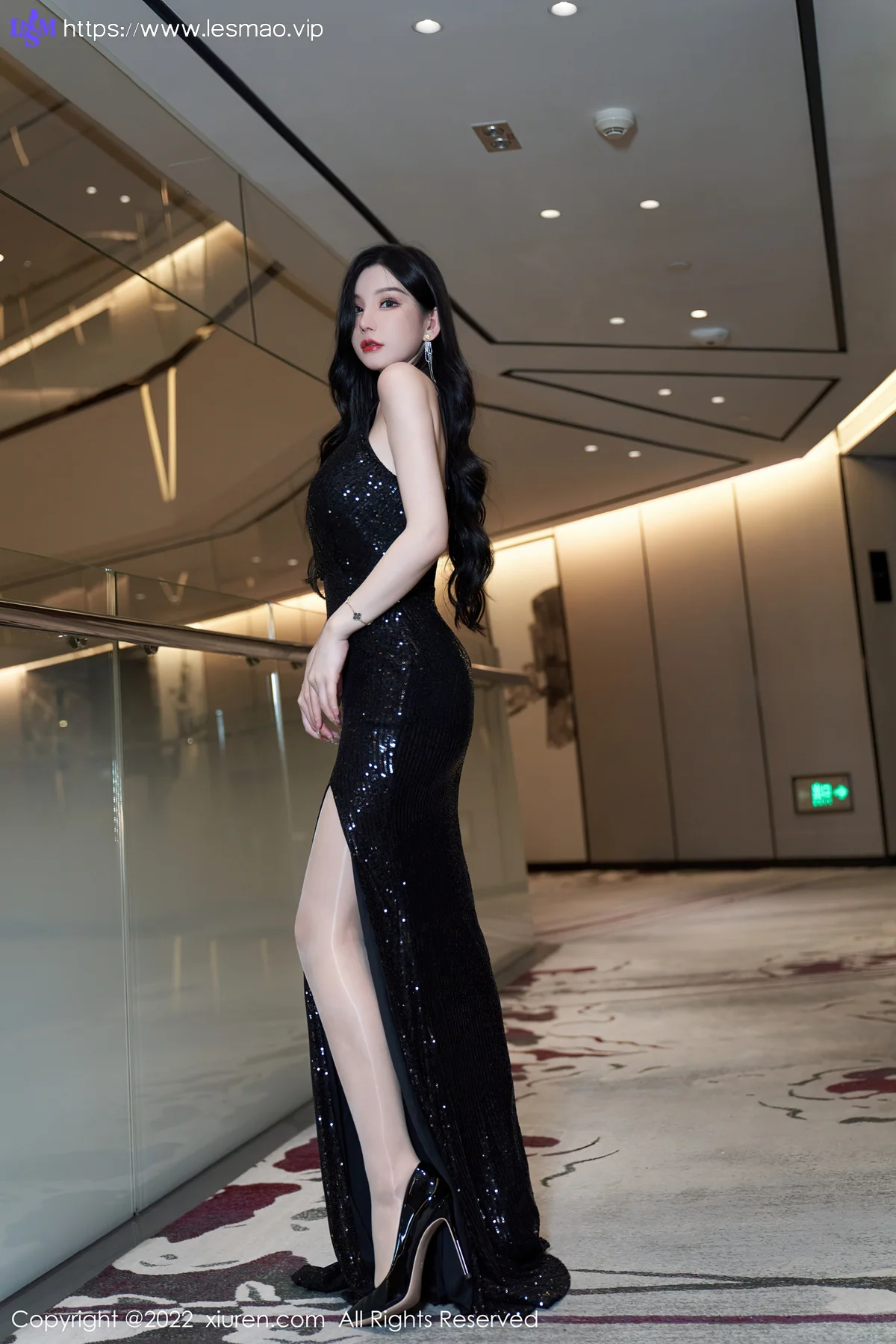 XiuRen 秀人 No.5190 冷艳气质 周于希Sally 心愿旅拍111 - 11