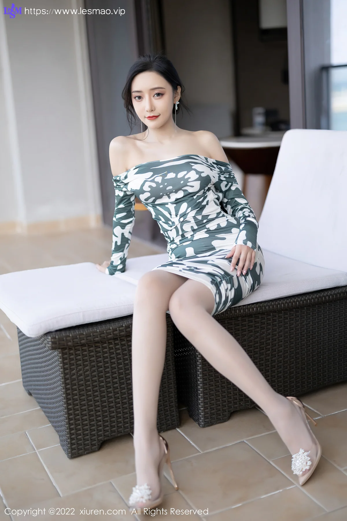 XiuRen 秀人 No.5194 王馨瑶 街拍嫩模 - 24
