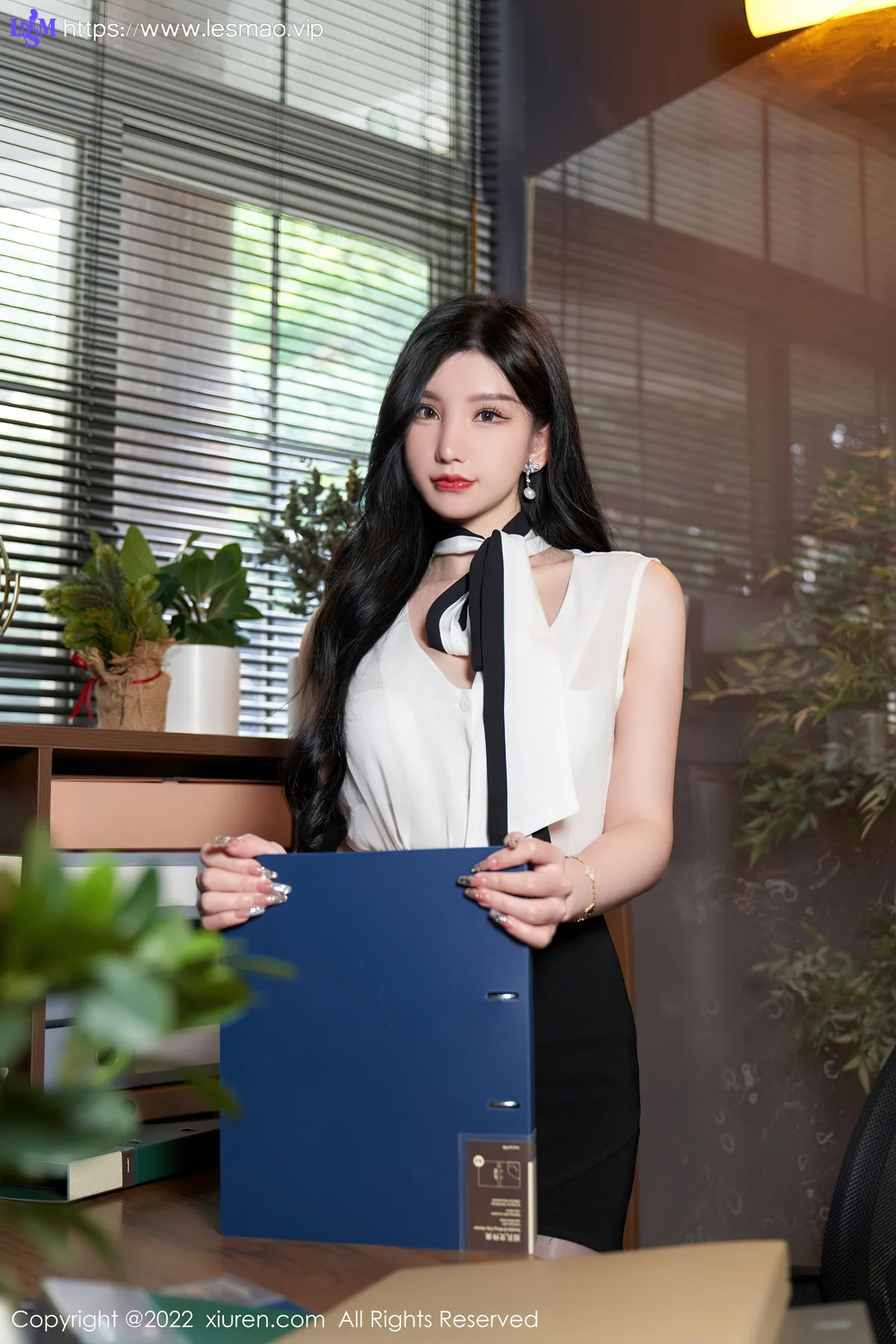 XiuRen 秀人 No.5217 私家女侦探剧情风格 周于希Sally 心愿旅拍11 - 14