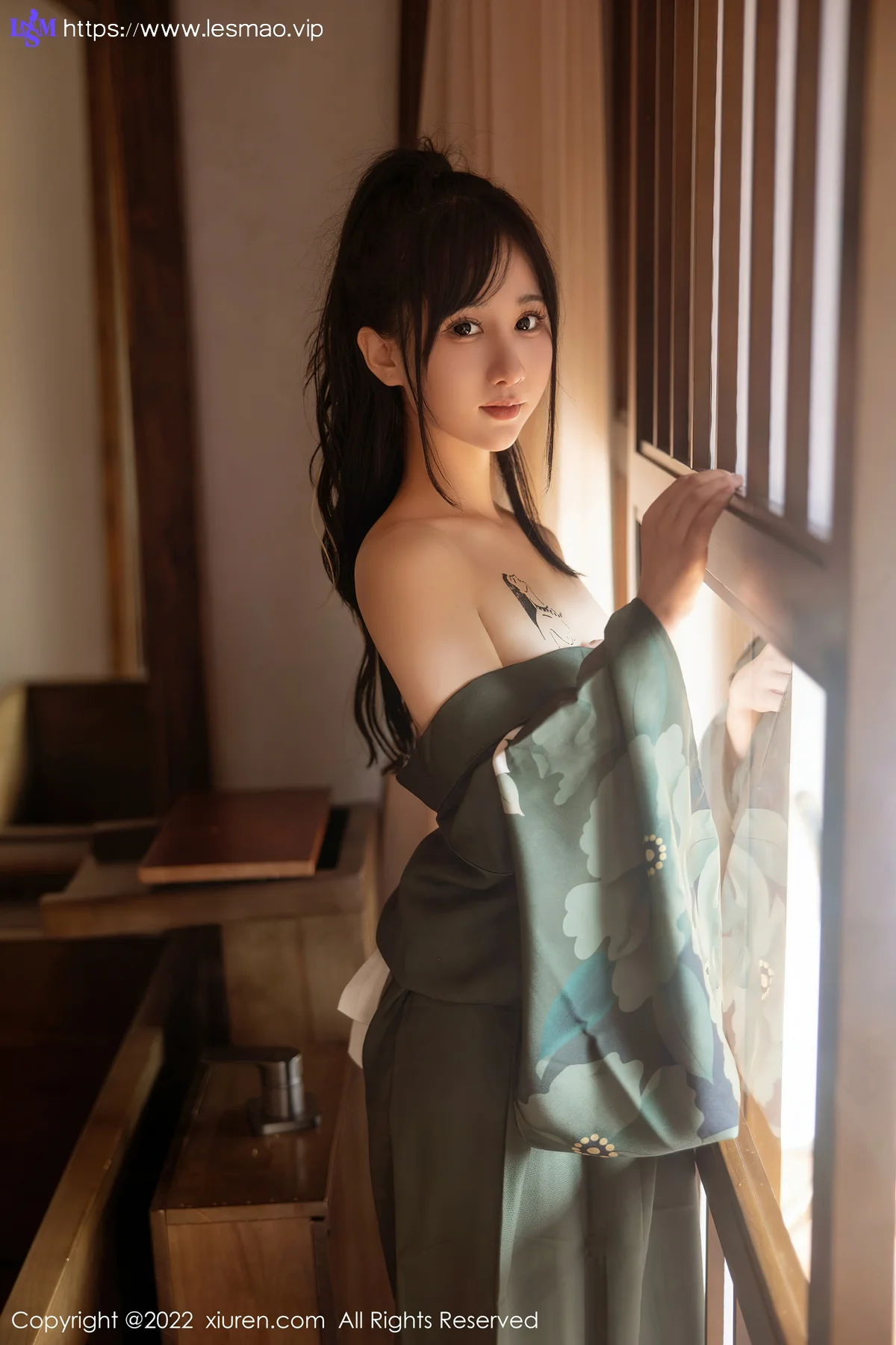 XiuRen 秀人 No.5256 暗灰绿色和服 小果冻儿 大理旅拍11 - 29