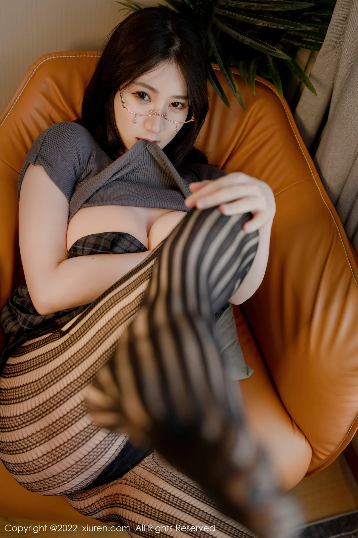XiuRen 秀人 No.5260 肉感御姐网纹袜 顾乔楠Cora 性感写真22 - 43