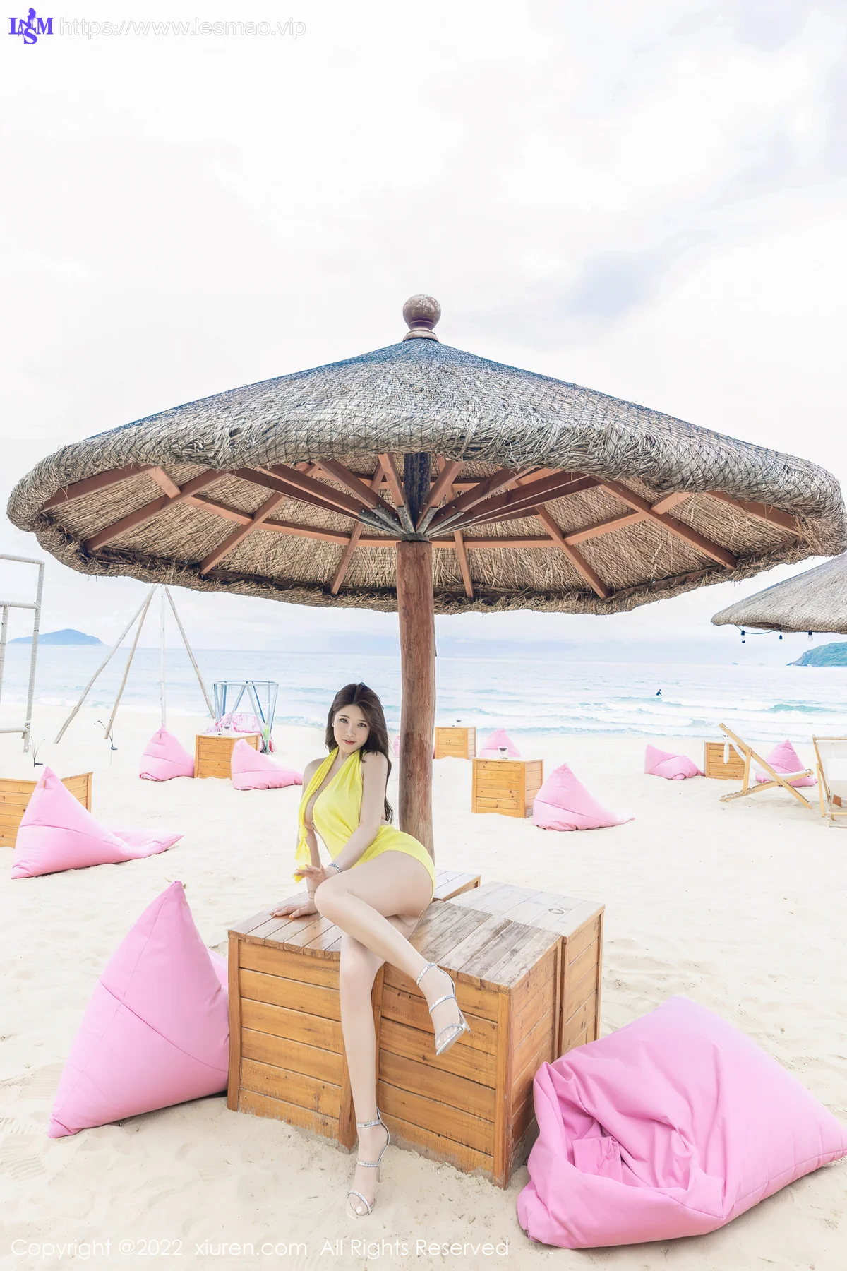 XiuRen 秀人 No.5292 小海臀rena 沙滩比基尼 - 17