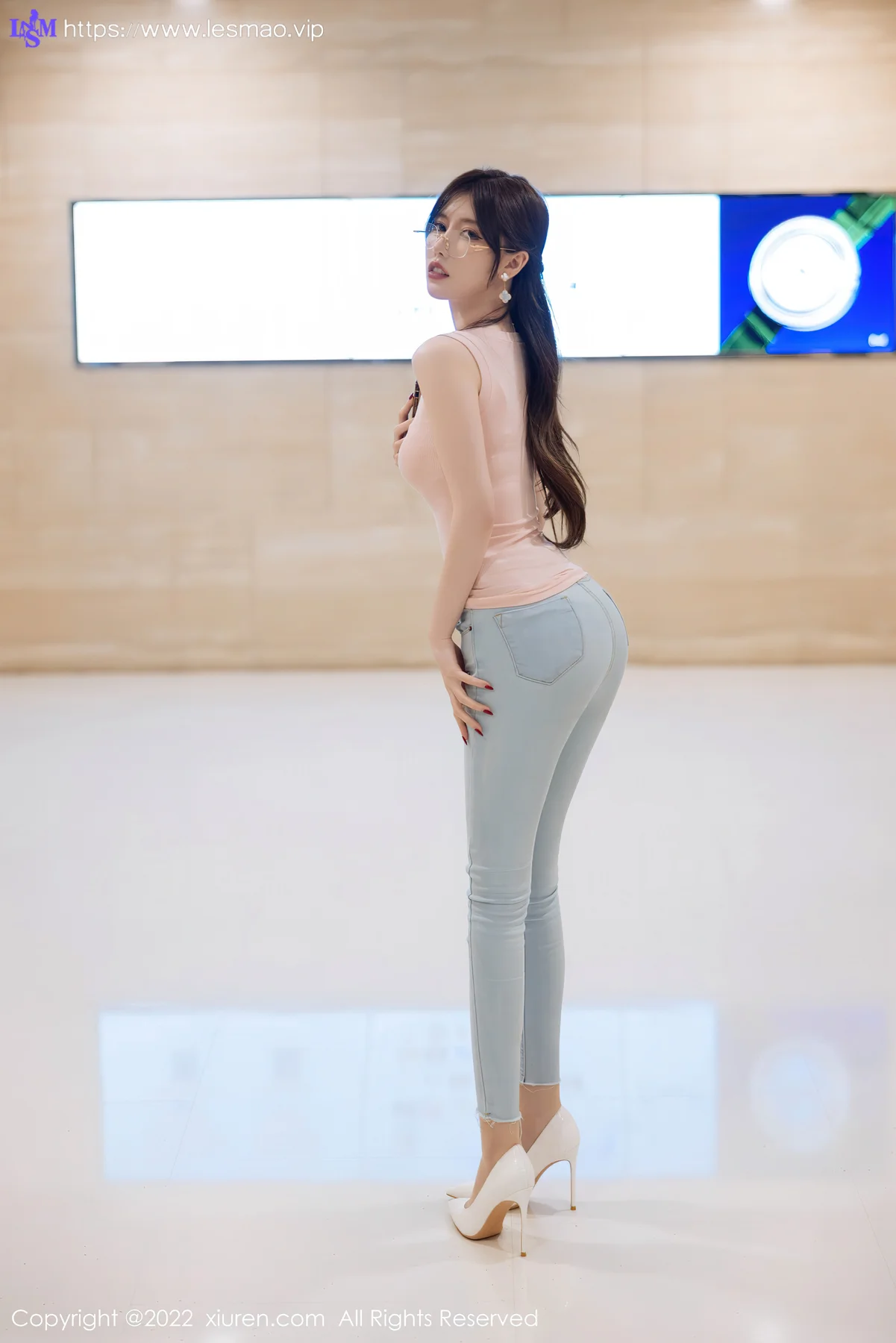 XiuRen 秀人 No.5306 收身短款上衣 美桃酱 海南心愿旅拍33 - 63