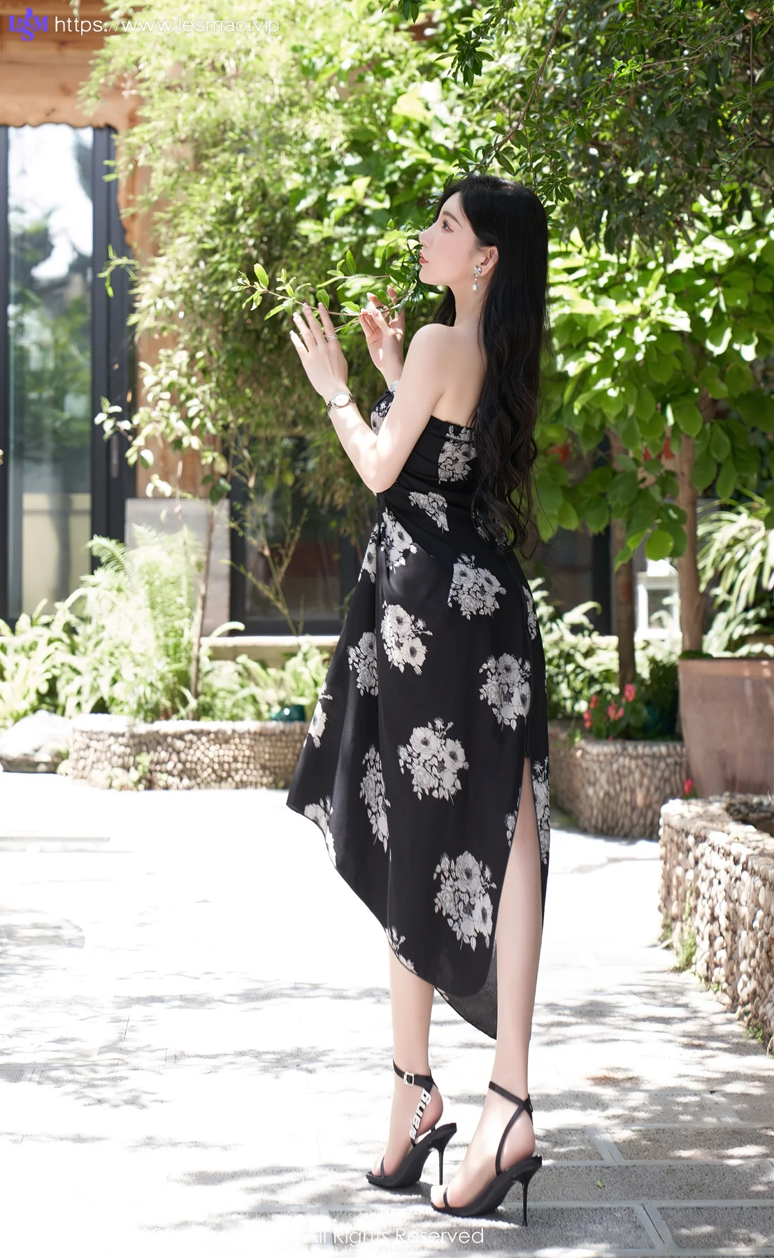 XiuRen 秀人 No.5307 冷艳女神 周于希Sally 心愿旅拍11 - 15