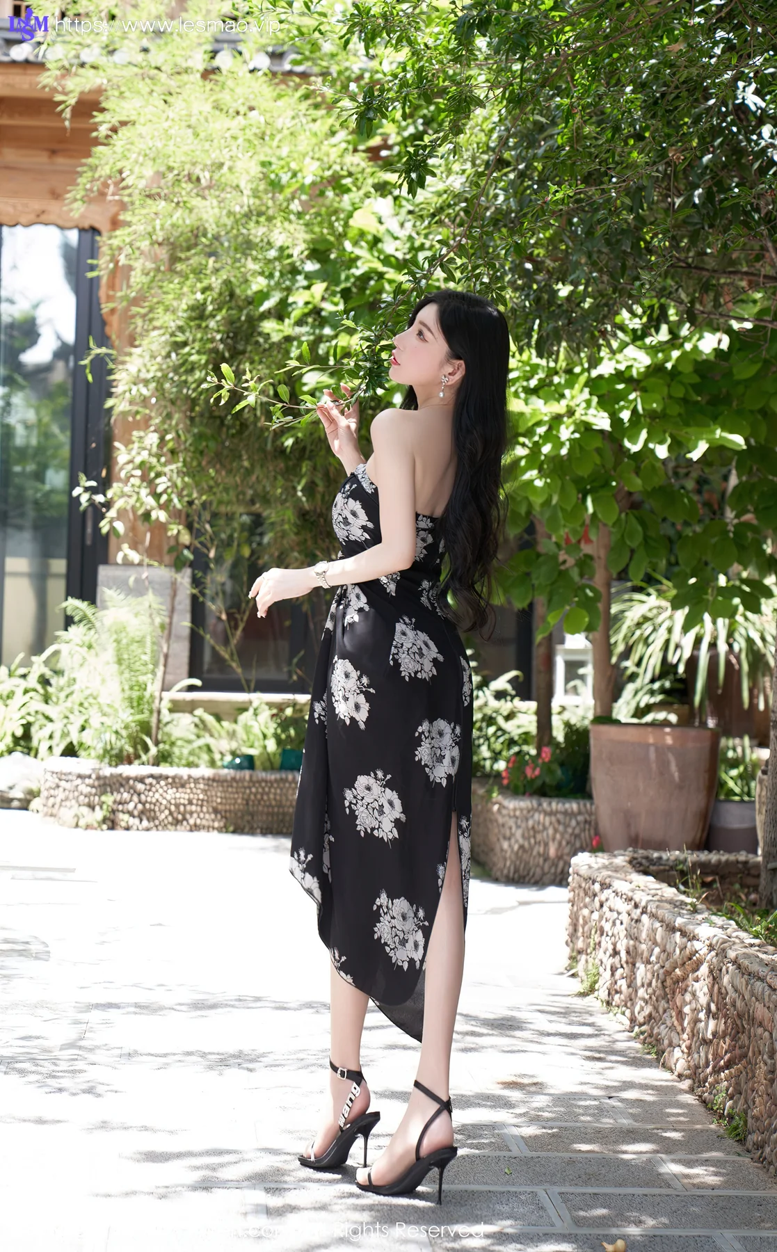 XiuRen 秀人 No.5307 冷艳女神 周于希Sally 心愿旅拍11 - 16
