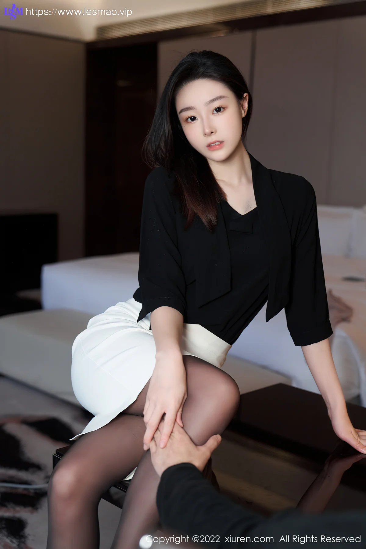 XiuRen 秀人 No.5312 是小逗逗 黑丝翘臀 - 25
