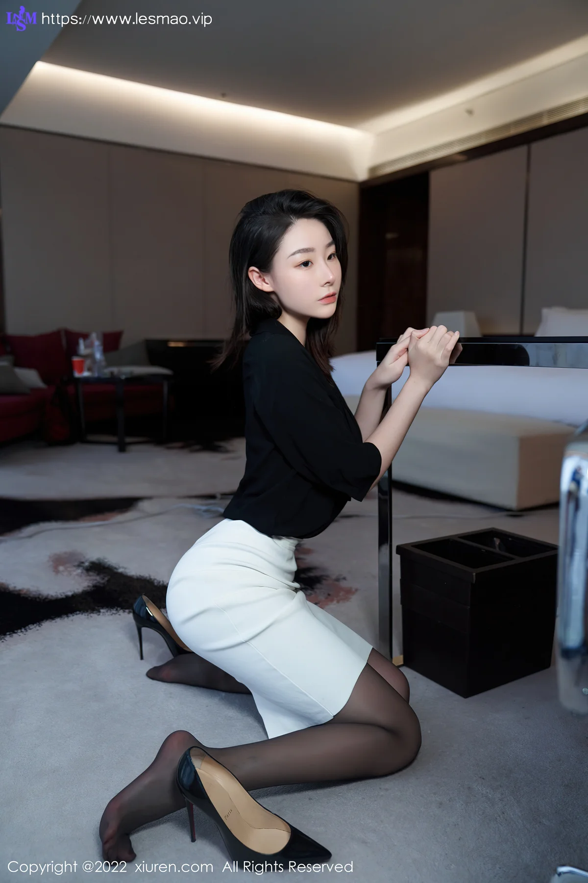 XiuRen 秀人 No.5312 是小逗逗 黑丝翘臀 - 32