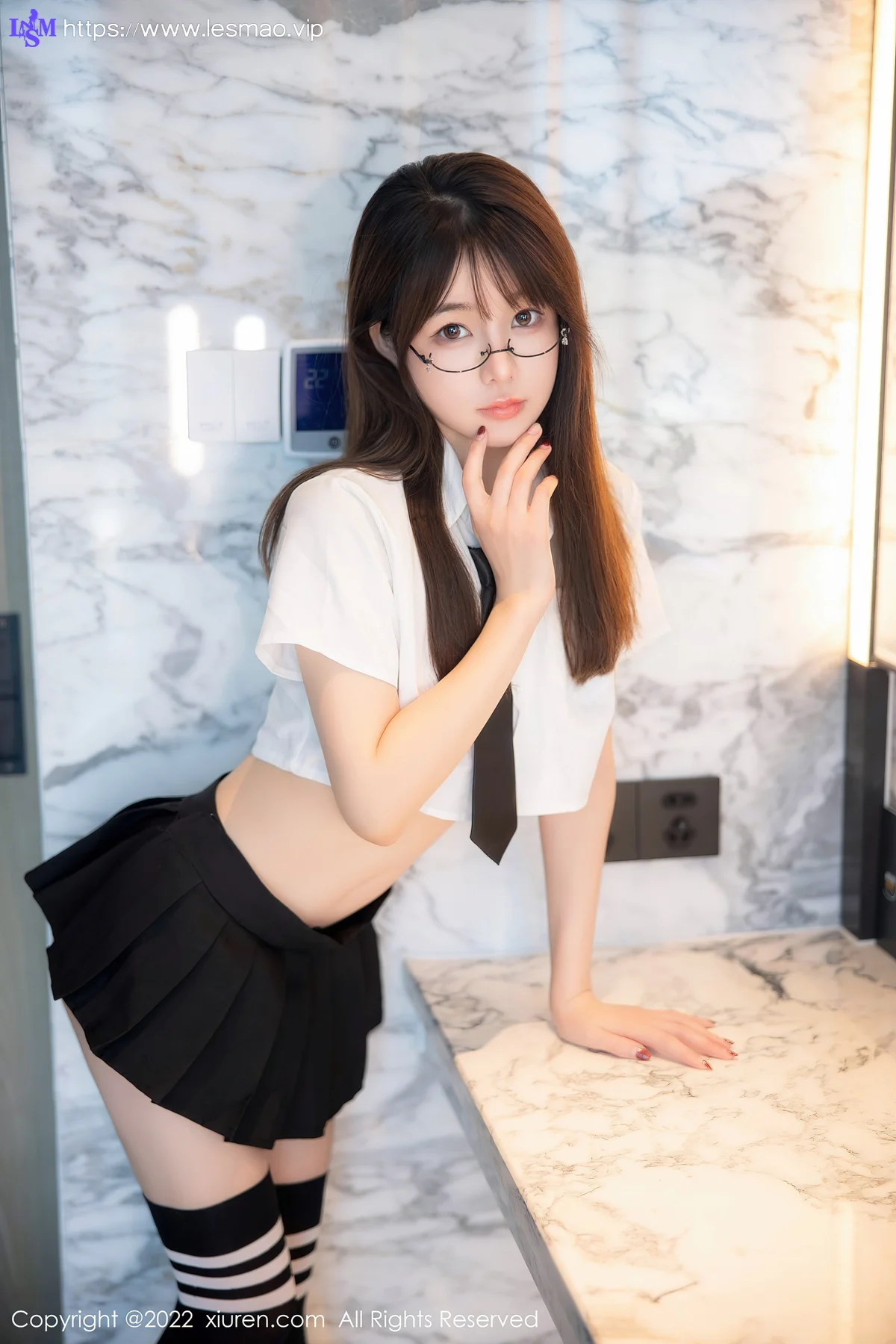 XiuRen 秀人 No.5365 学妹制服诱惑 婠婠么 性感写真 - 33
