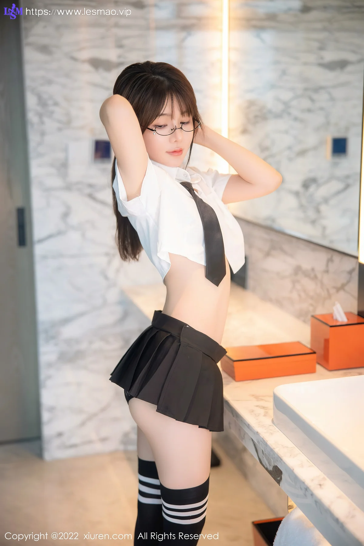 XiuRen 秀人 No.5365 学妹制服诱惑 婠婠么 性感写真 - 39