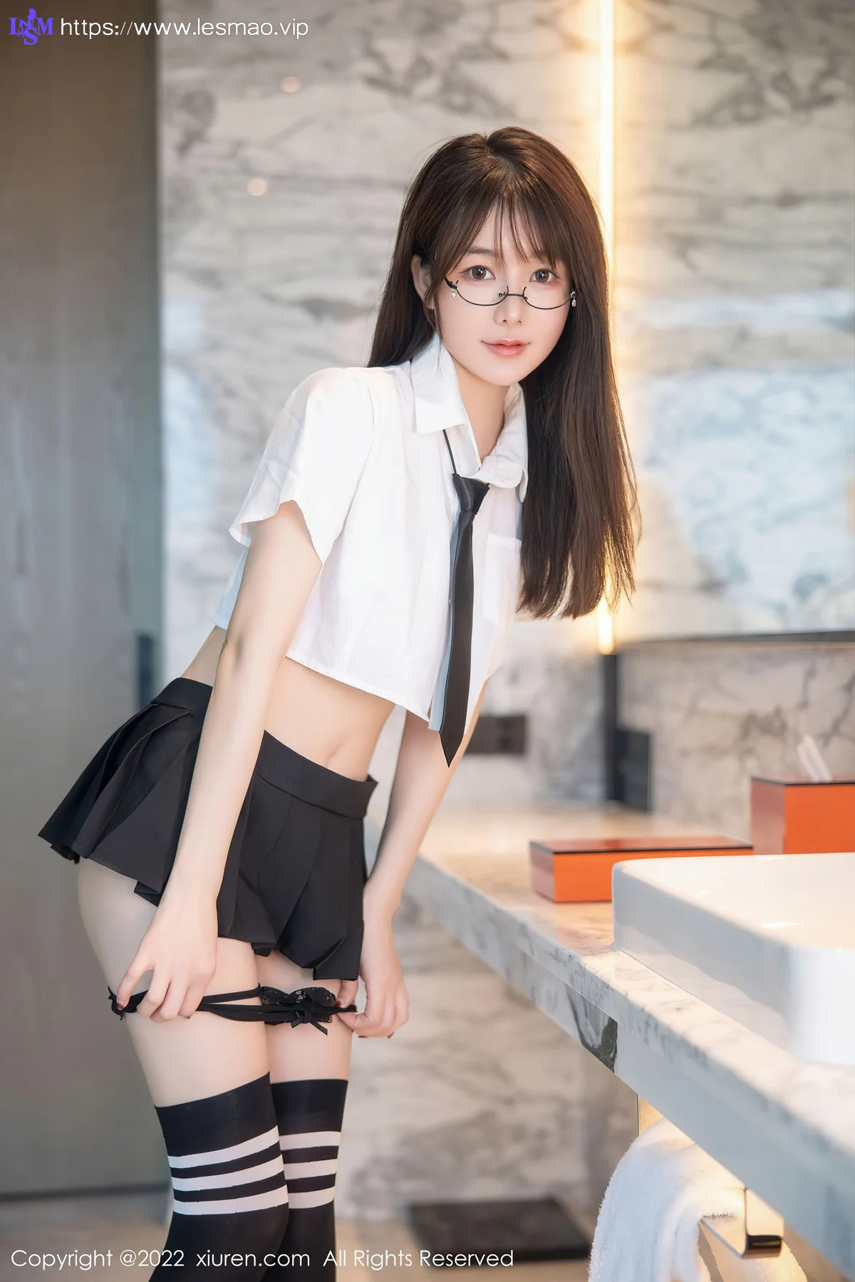 XiuRen 秀人 No.5365 学妹制服诱惑 婠婠么 性感写真 - 61