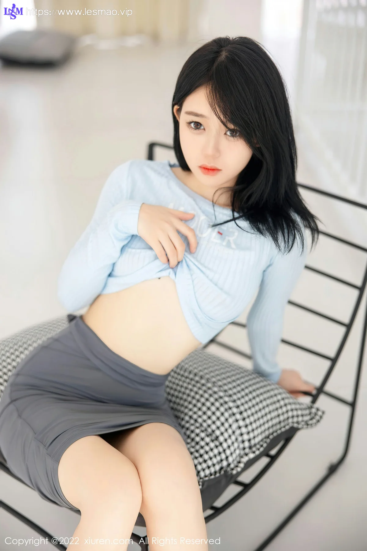 XiuRen 秀人 No.5453 灰色短裙 小麦是只喵 大理旅拍11 - 59
