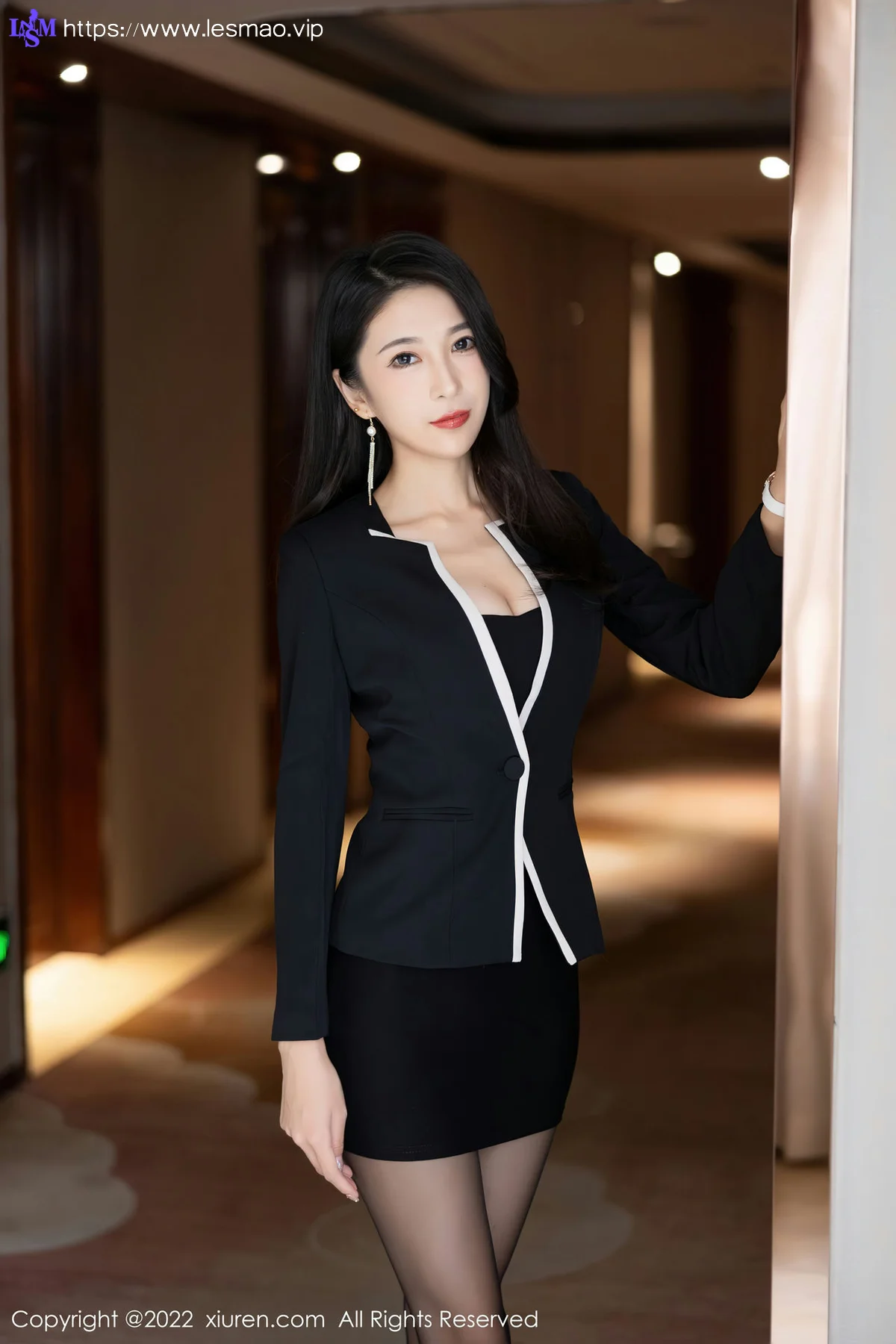 XiuRen 秀人 No.5473 香肩短裙 林乐一 性感写真22 - 15