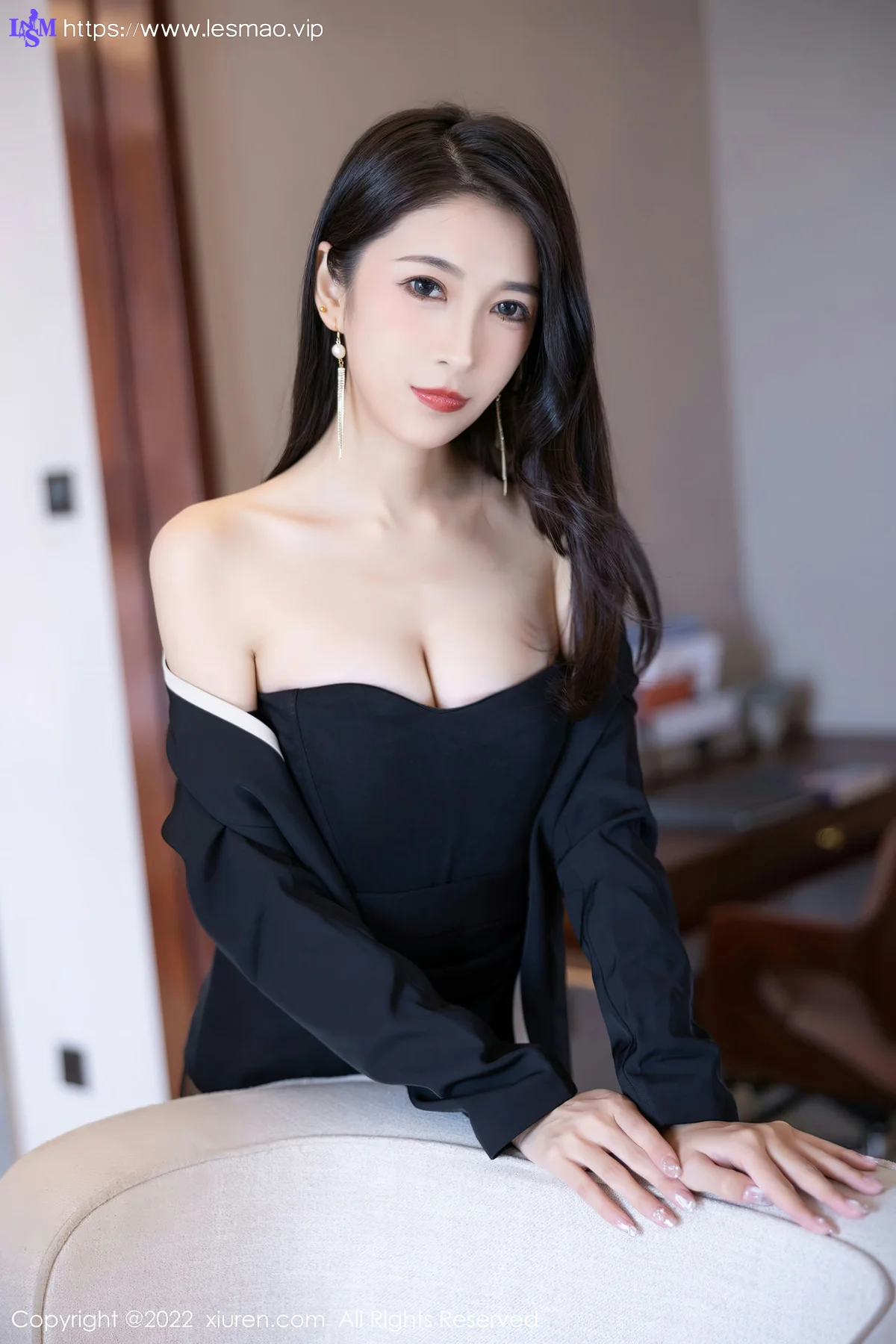 XiuRen 秀人 No.5473 香肩短裙 林乐一 性感写真22 - 47