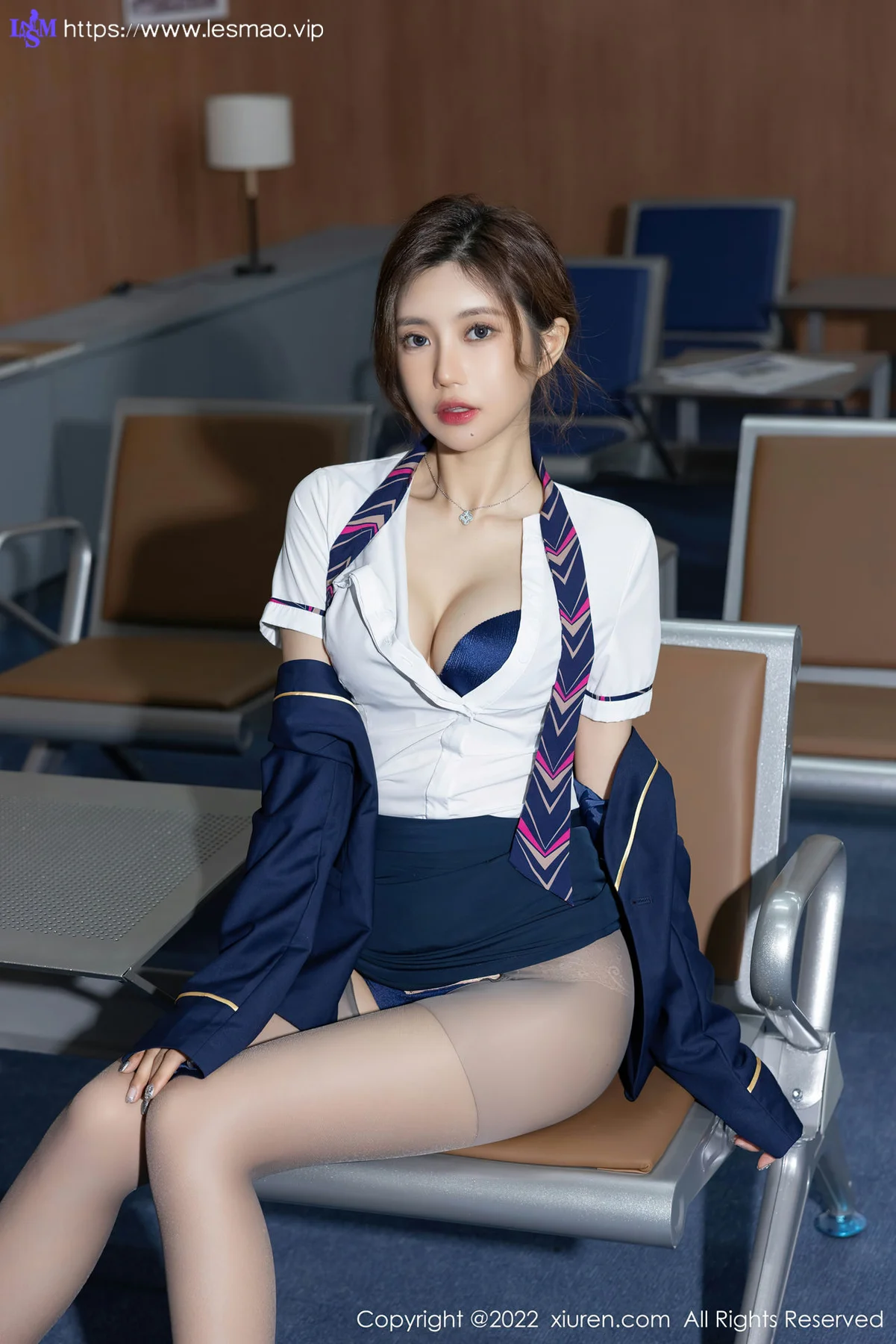XiuRen 秀人 No.5499 空姐制服 绮里嘉ula 海南心愿旅拍 - 18