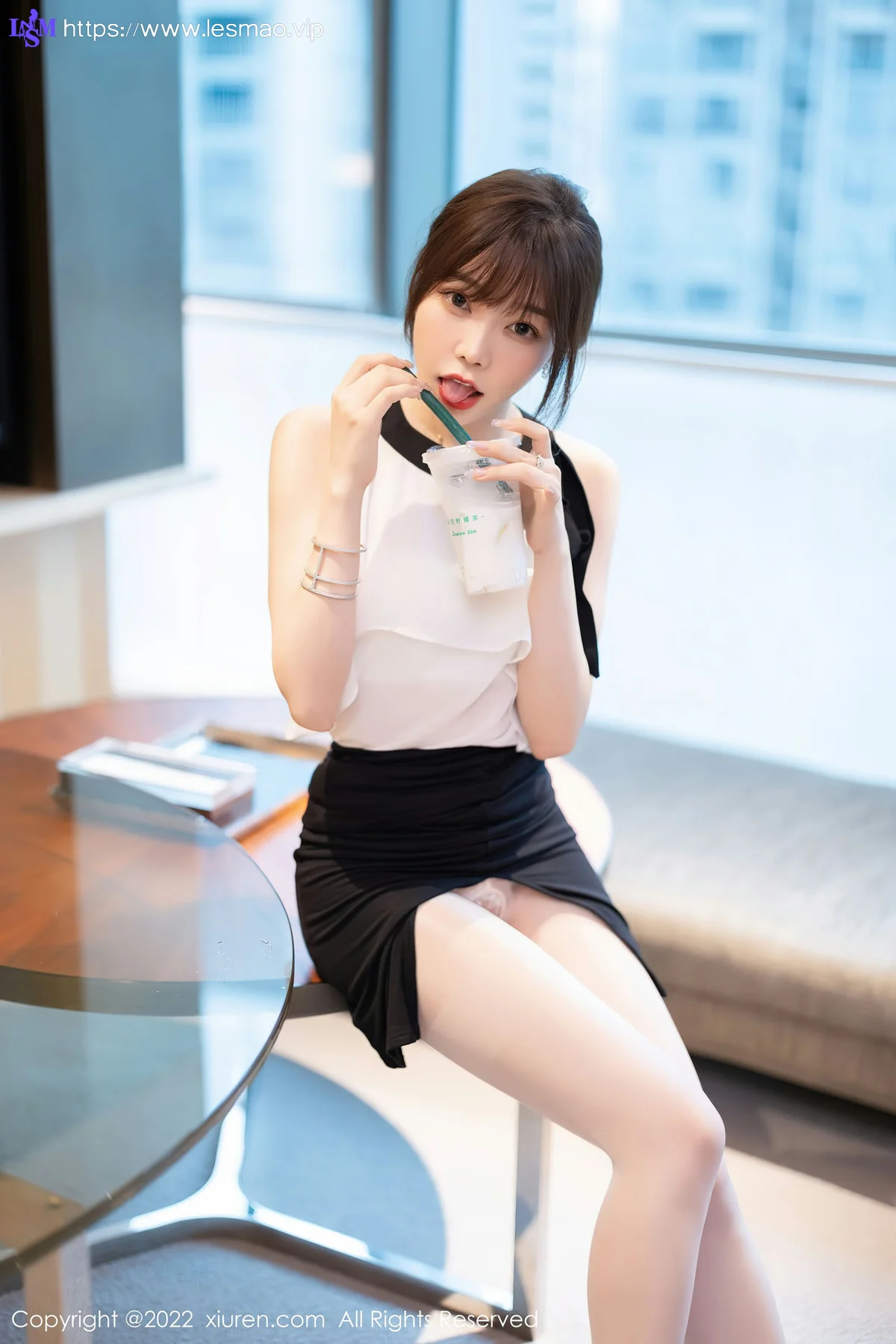 XiuRen 秀人 No.5500 原色丝袜 徐莉芝Booty 性感写真 - 16