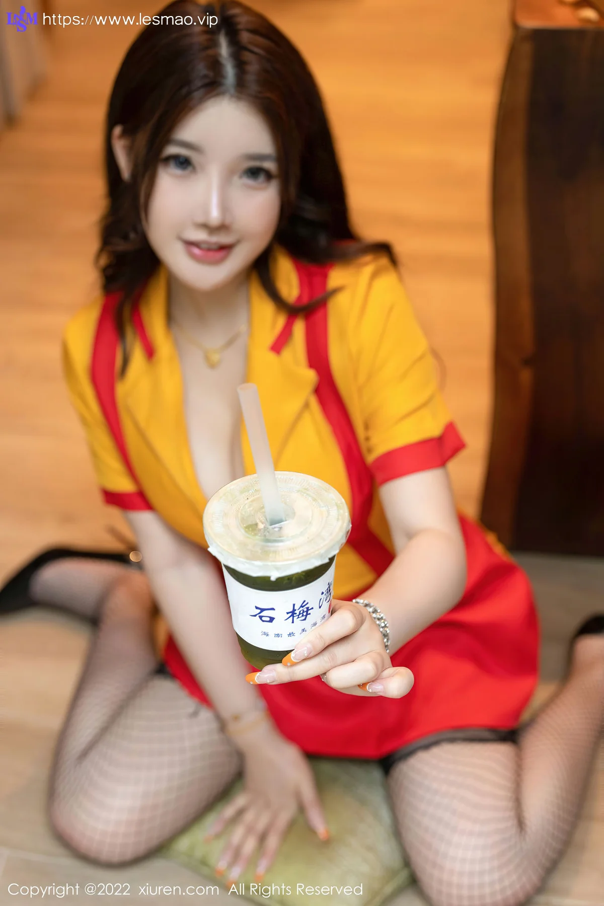 XiuRen 秀人 No.5509 服务员制服 小海臀Rena 海南万宁旅拍 - 15