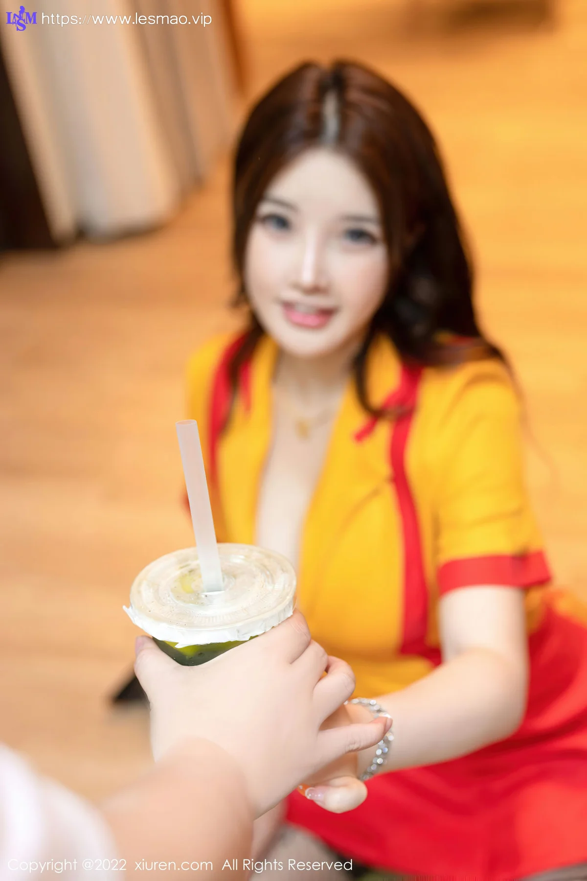 XiuRen 秀人 No.5509 服务员制服 小海臀Rena 海南万宁旅拍 - 17