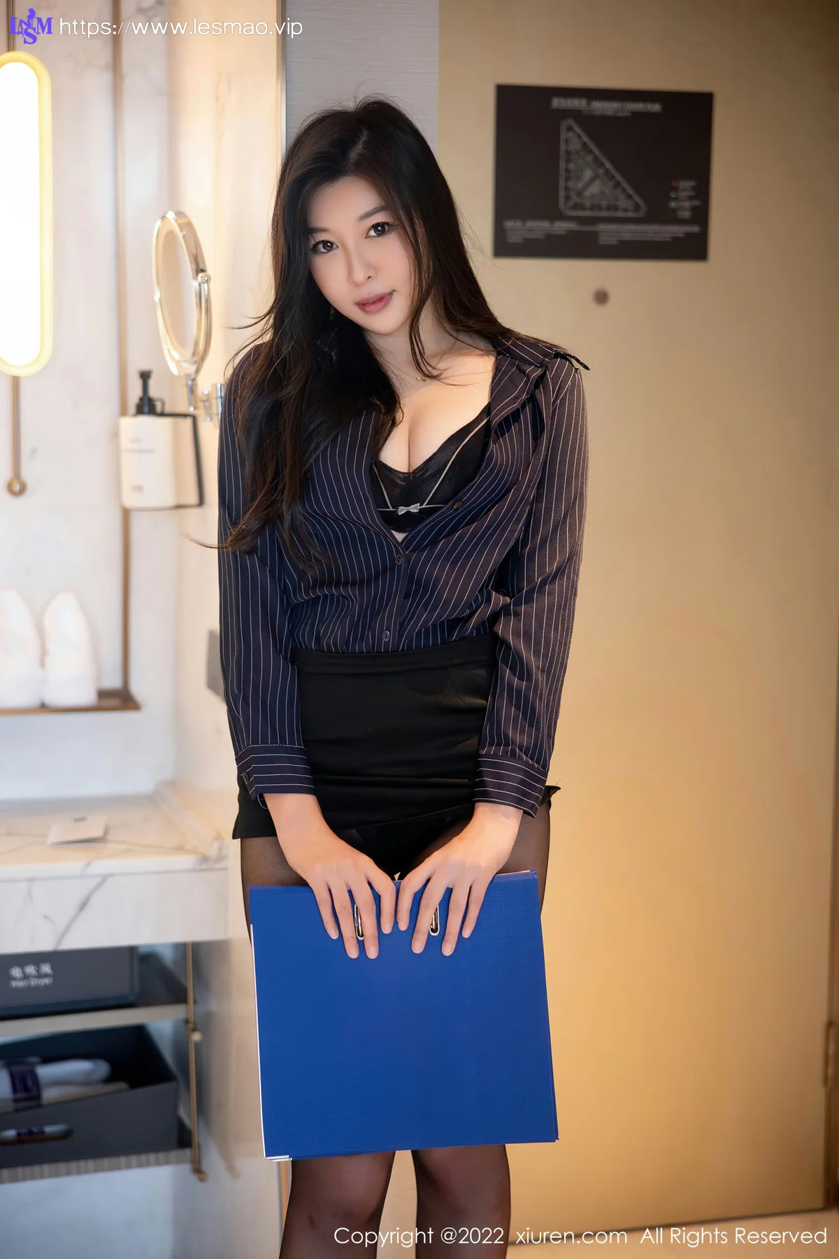 XiuRen 秀人 No.5604 卡卡酱 职业服OL首套写真 - 18
